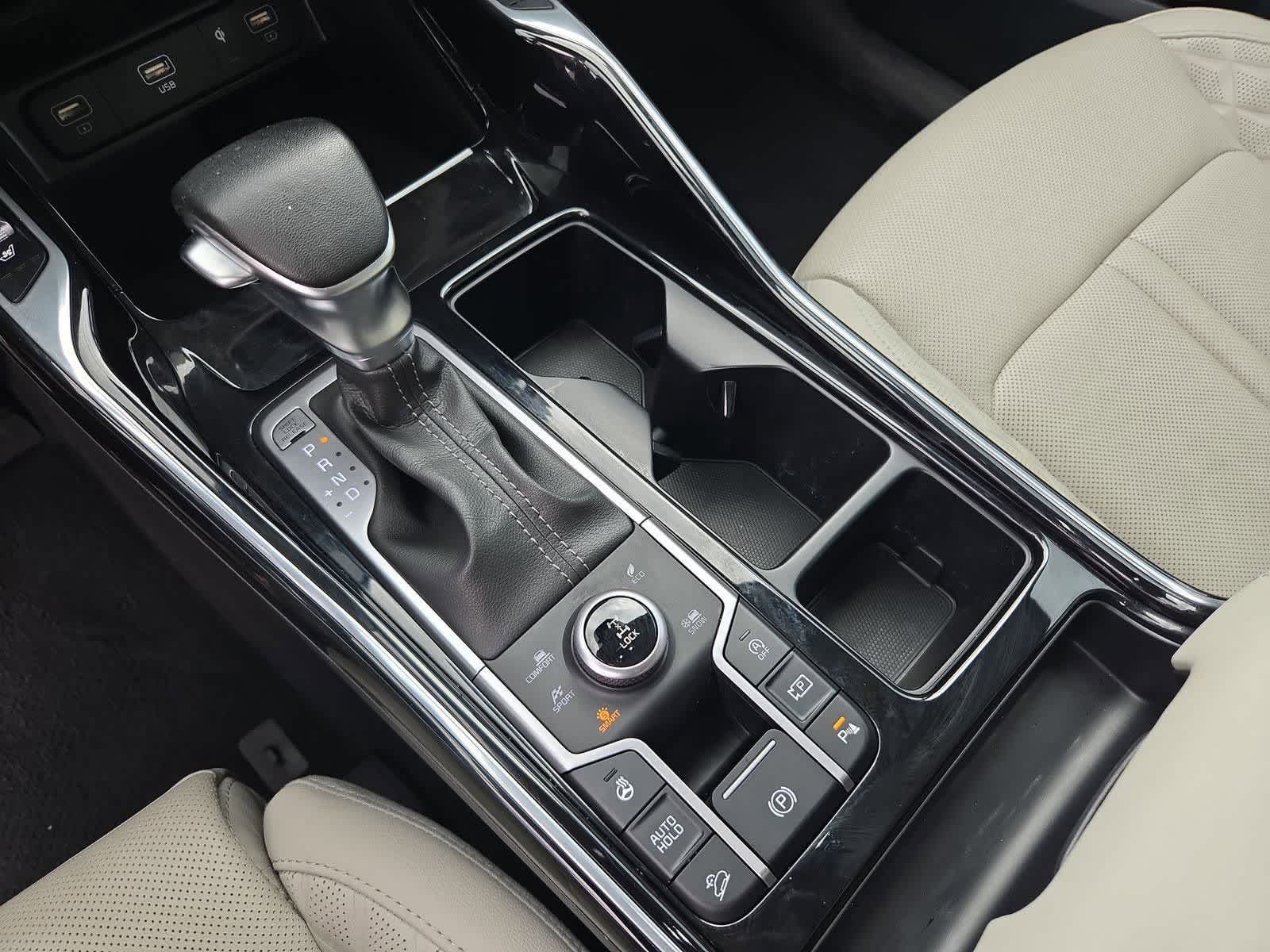 Thumbnail: 2023 Kia Sorento - 32