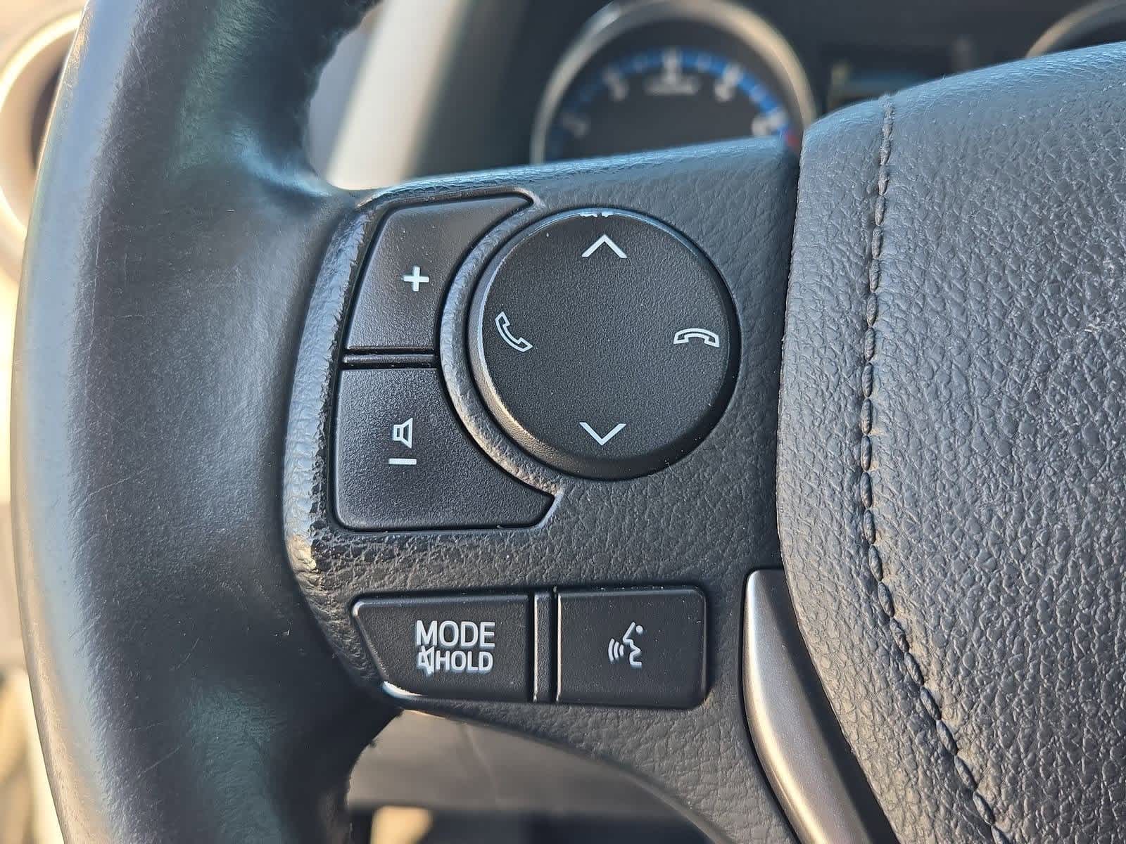 Thumbnail: 2016 Toyota RAV4 - 25