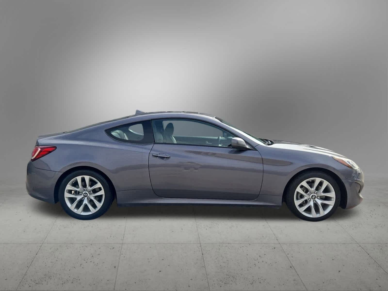 Thumbnail: 2013 Hyundai Genesis - 7