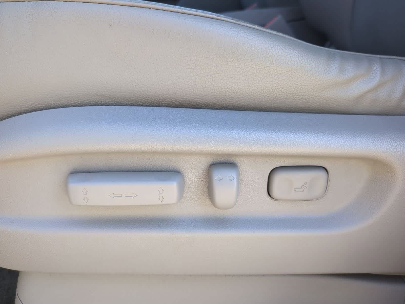 Thumbnail: 2013 Honda Odyssey - 16