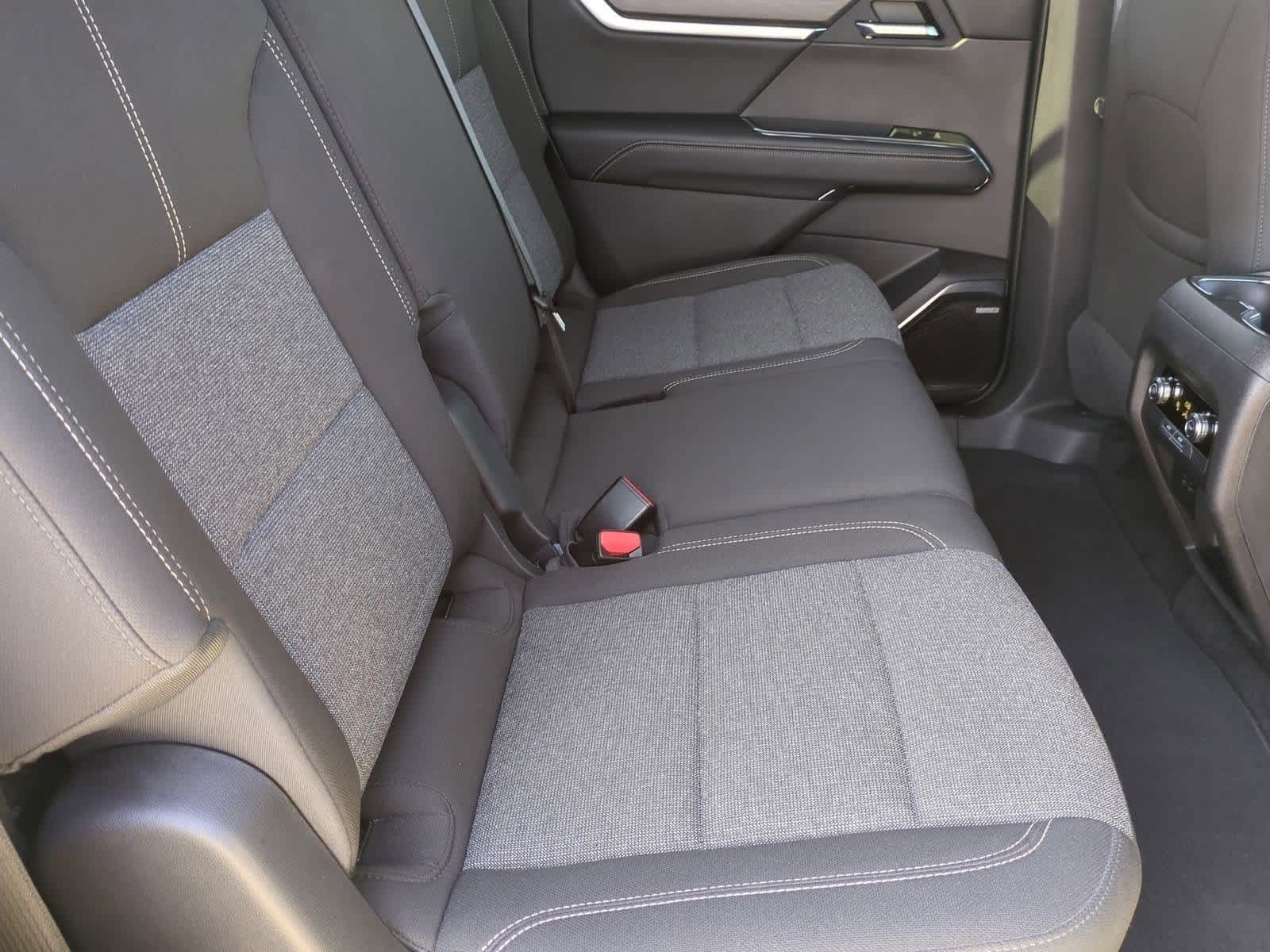 Thumbnail: 2025 GMC Acadia - 19