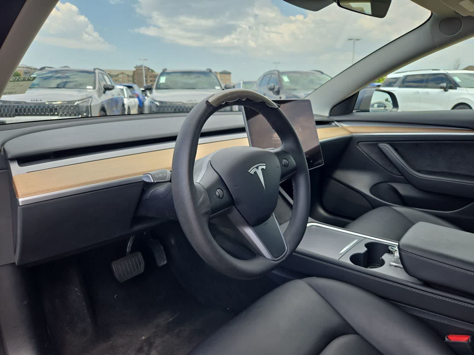 Thumbnail: 2023 Tesla Model 3 - 7