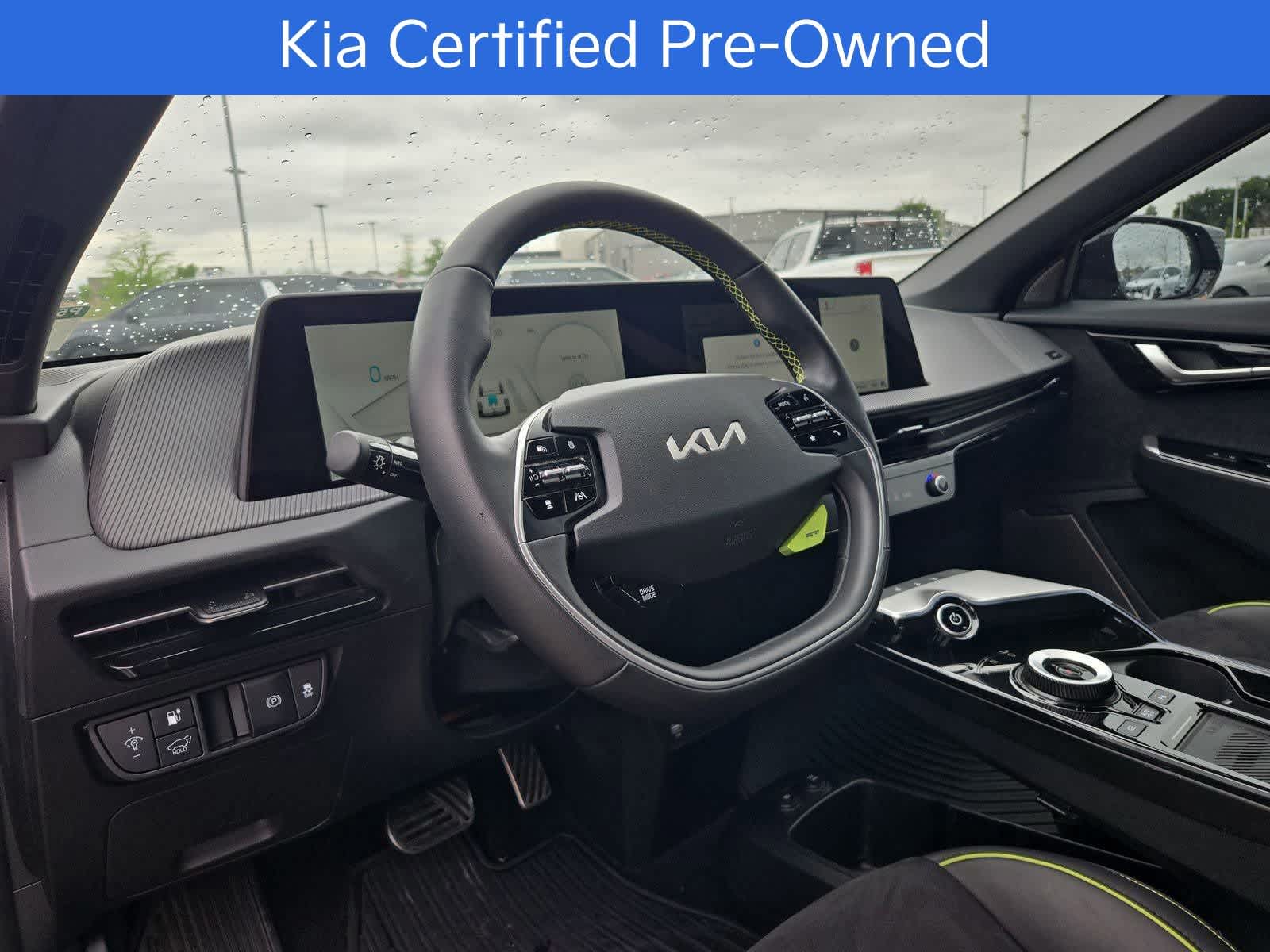 Thumbnail: 2023 Kia EV6 - 2