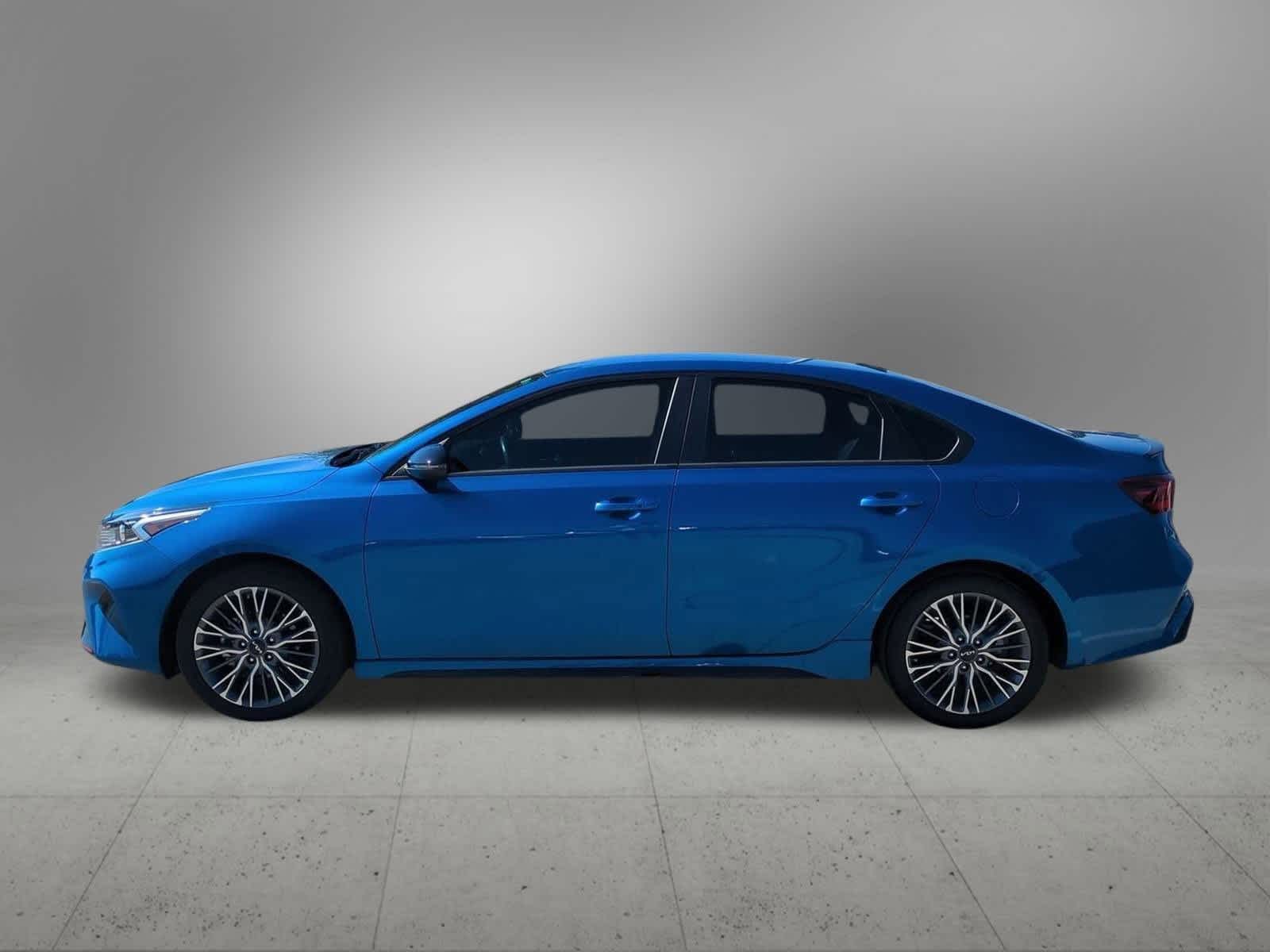2023 Kia Forte GT-Line photo 3