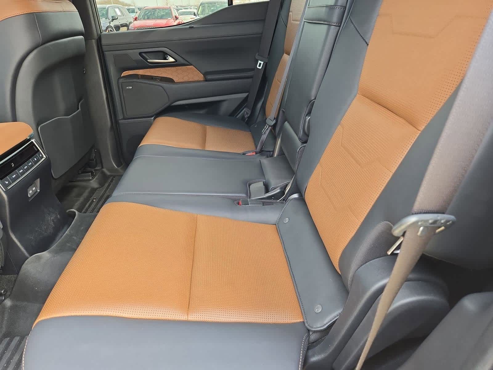 Thumbnail: 2024 Lexus GX - 19