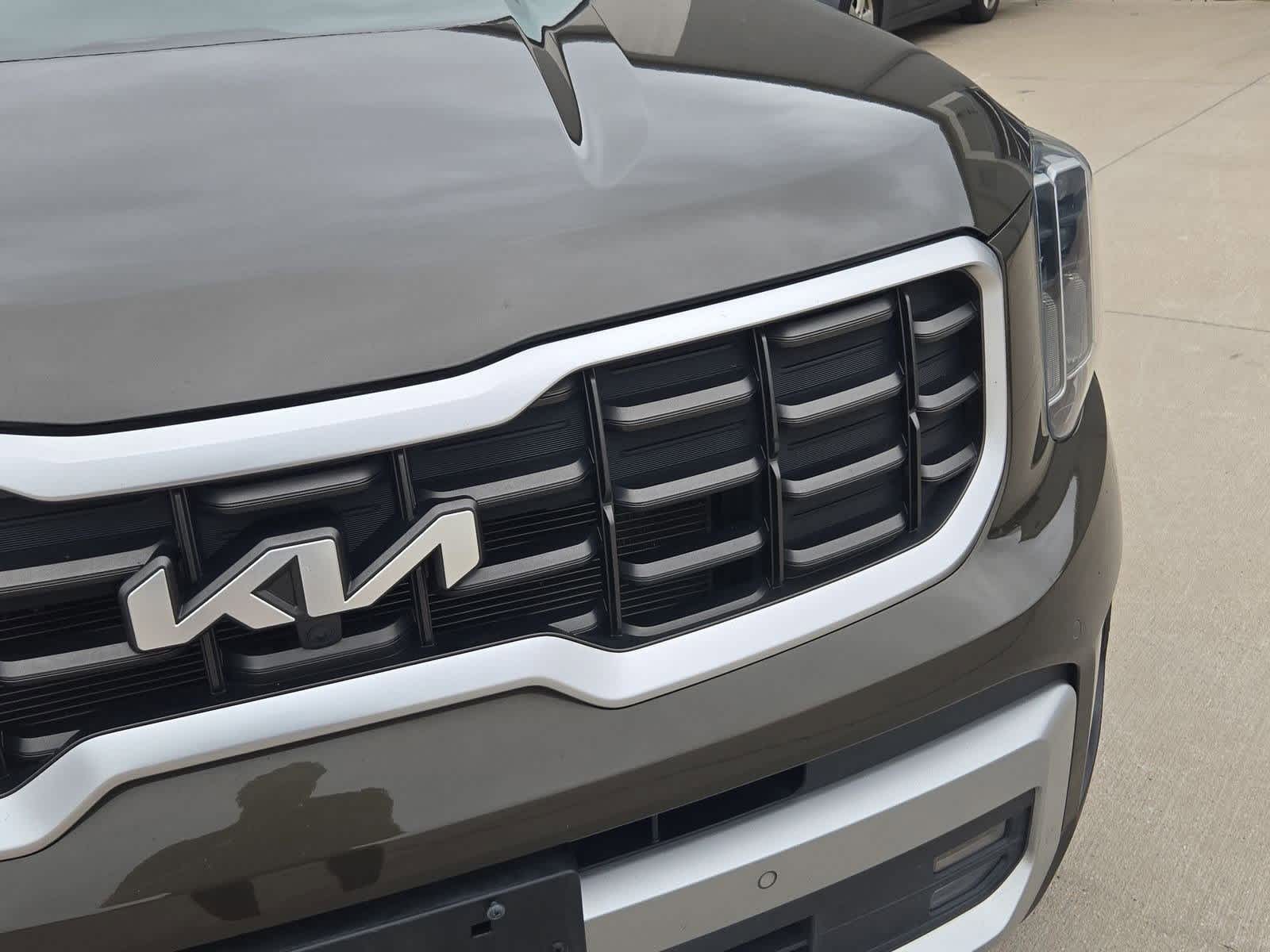 Thumbnail: 2023 Kia Telluride - 10