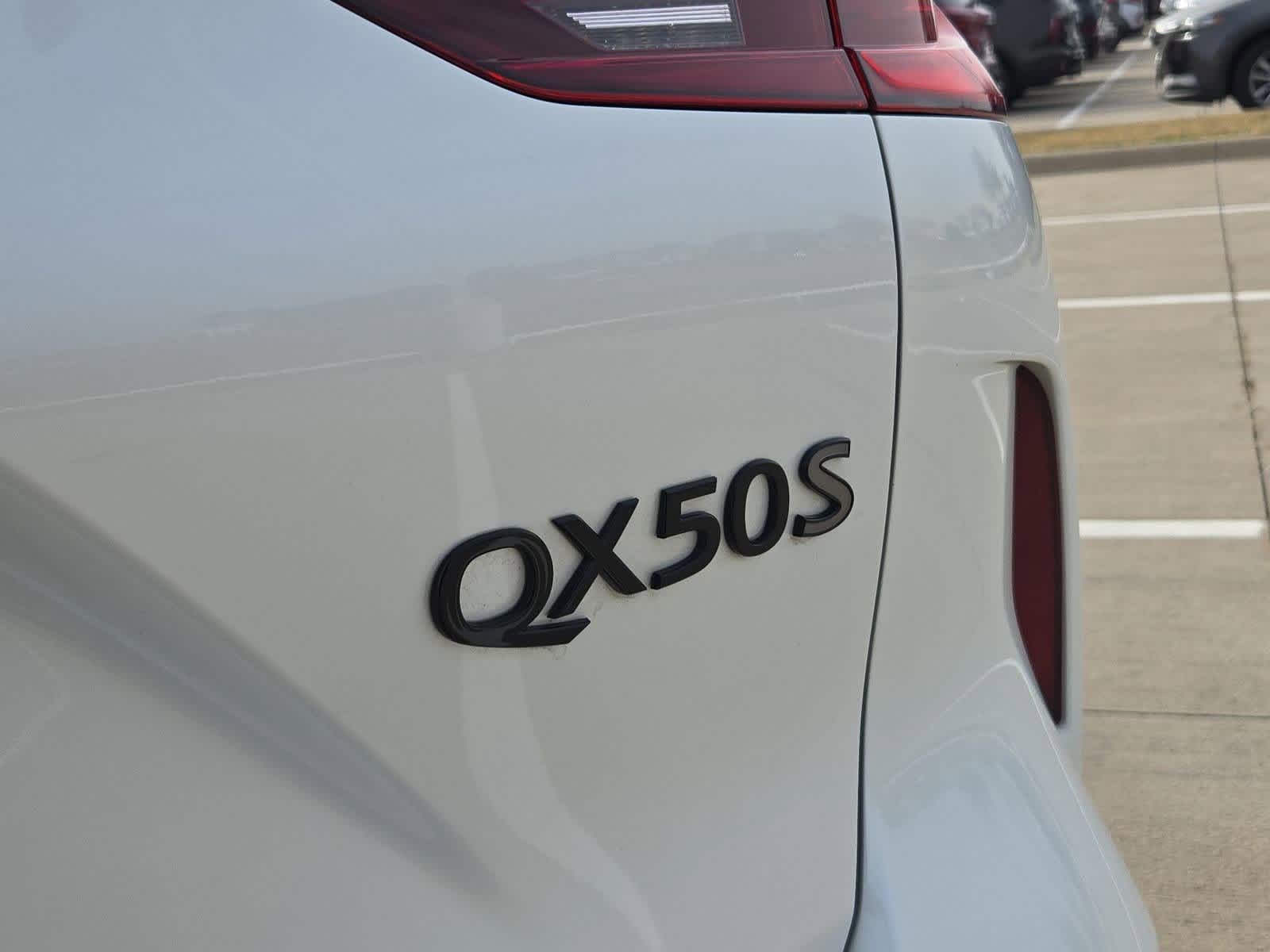 Thumbnail: 2025 INFINITI QX50 - 12