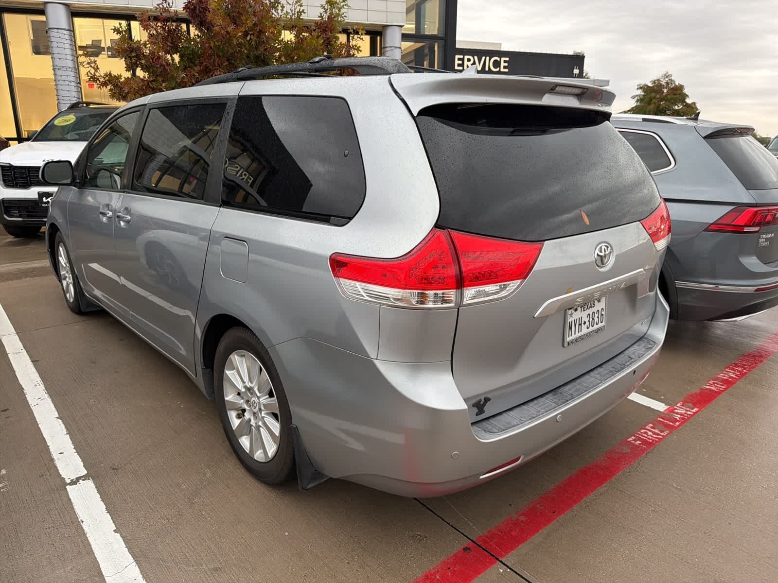 2011 Toyota Sienna Limited photo 4
