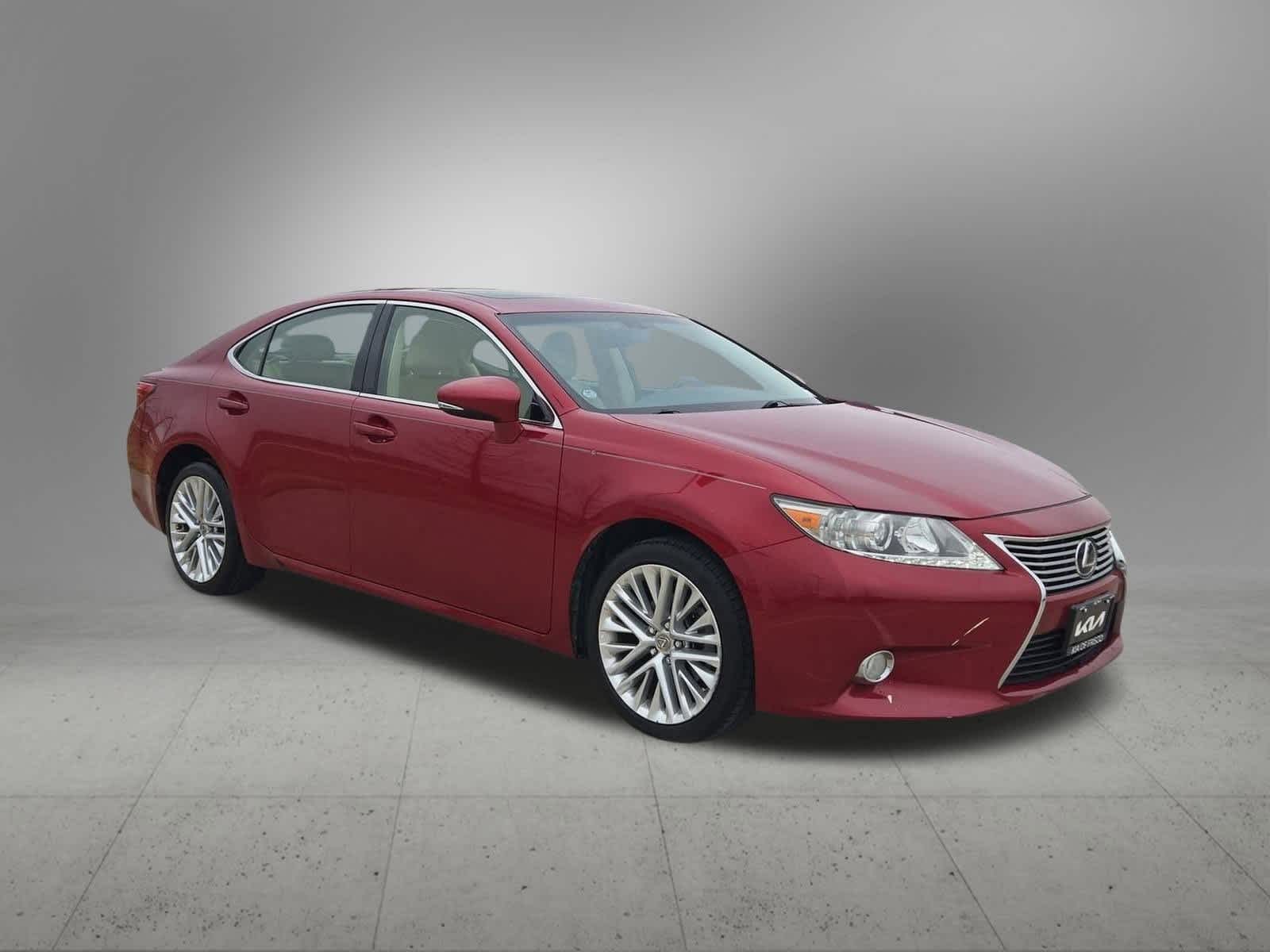 Thumbnail: 2013 Lexus ES - 7