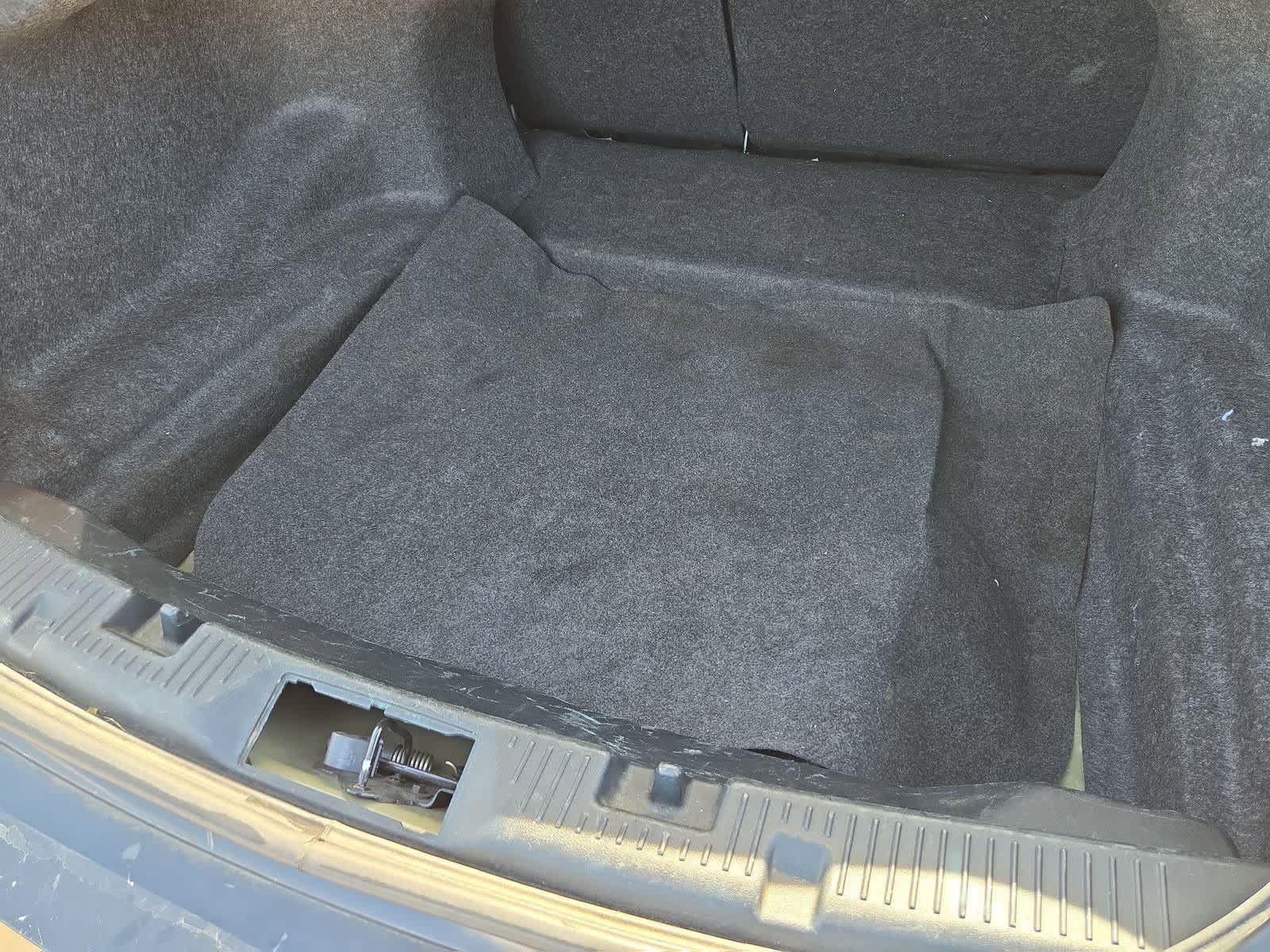 Thumbnail: 2017 Ford Taurus - 32