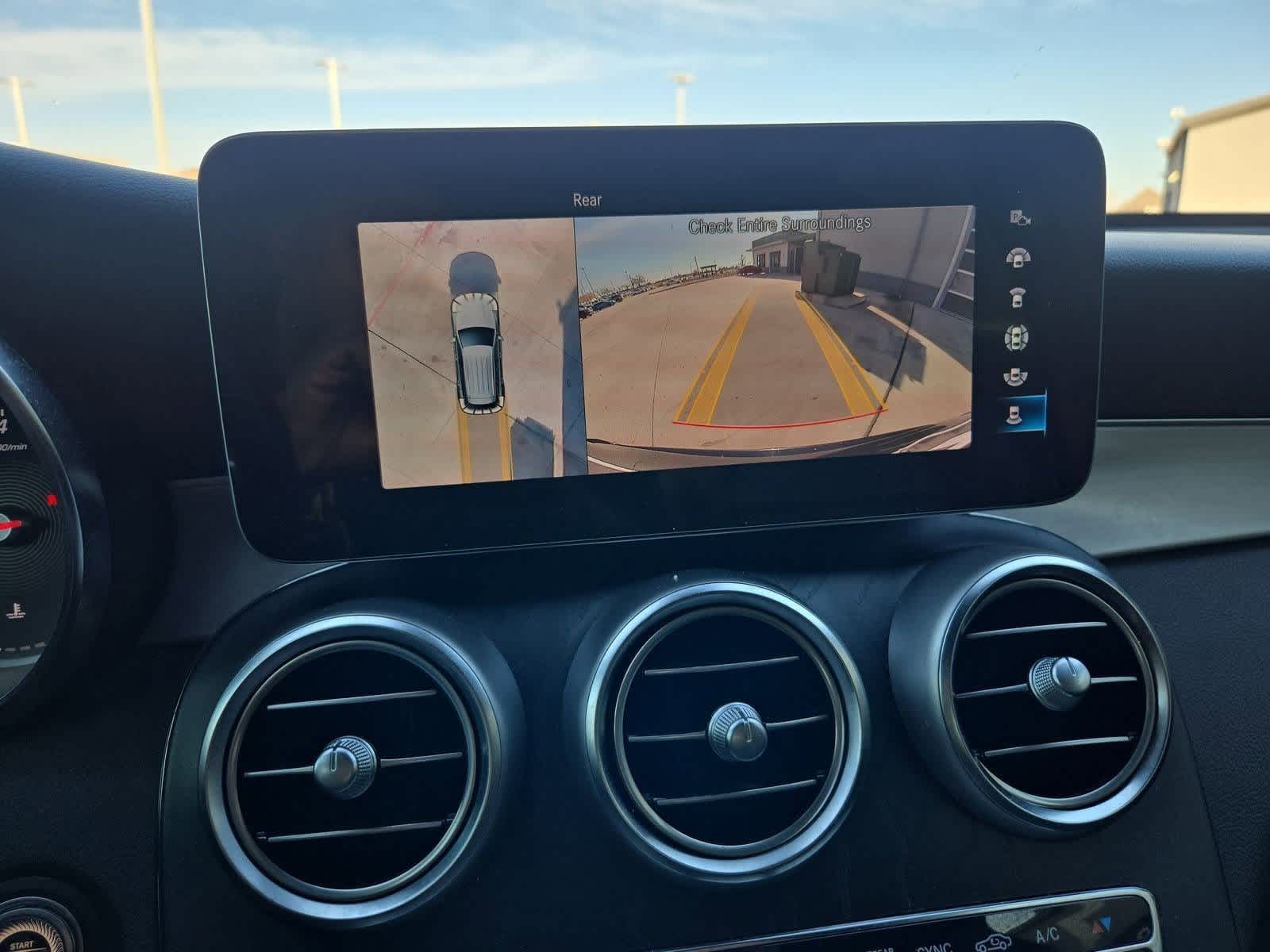 Thumbnail: 2022 Mercedes-Benz GLC - 27