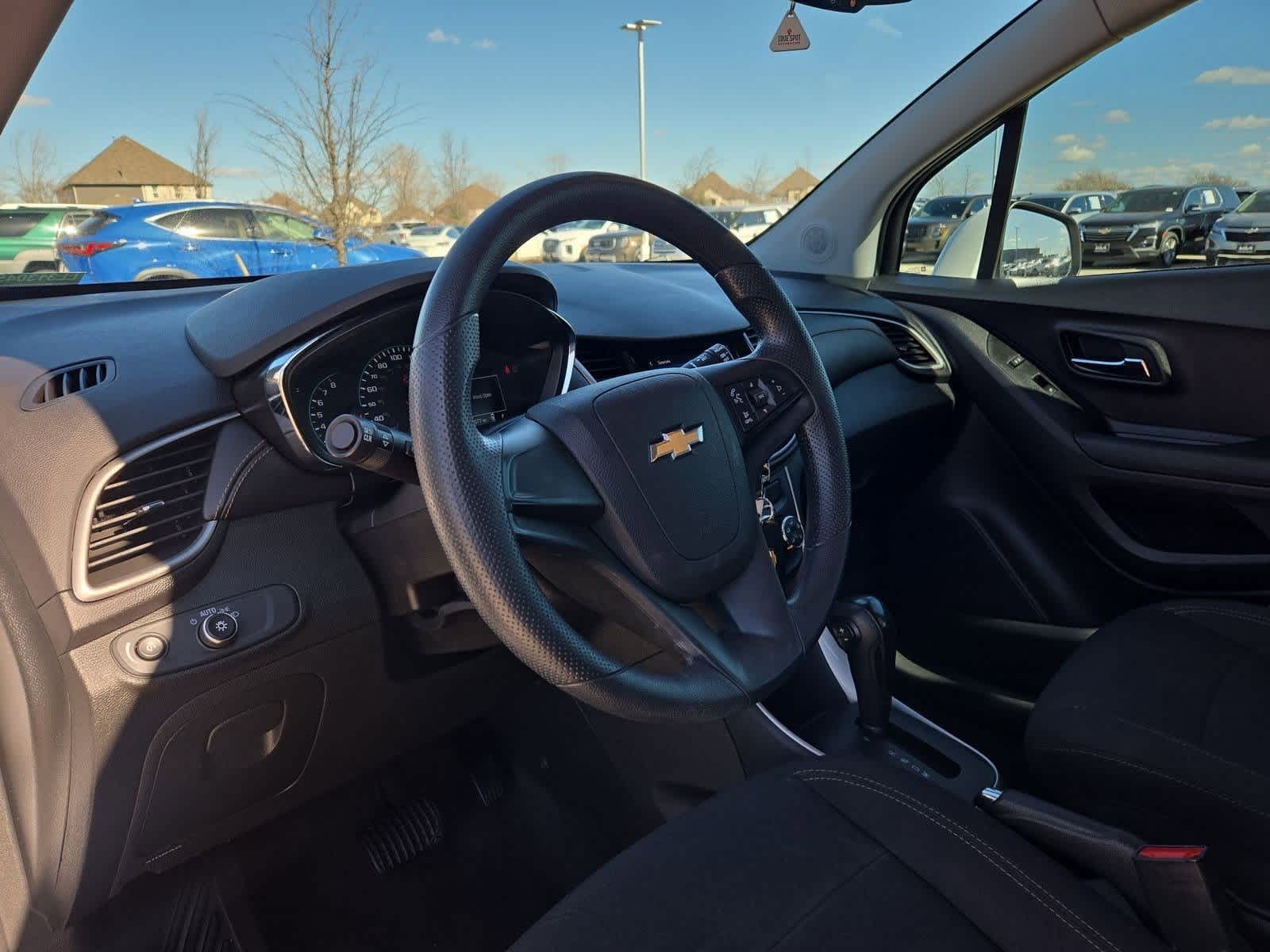 Thumbnail: 2020 Chevrolet Trax - 2