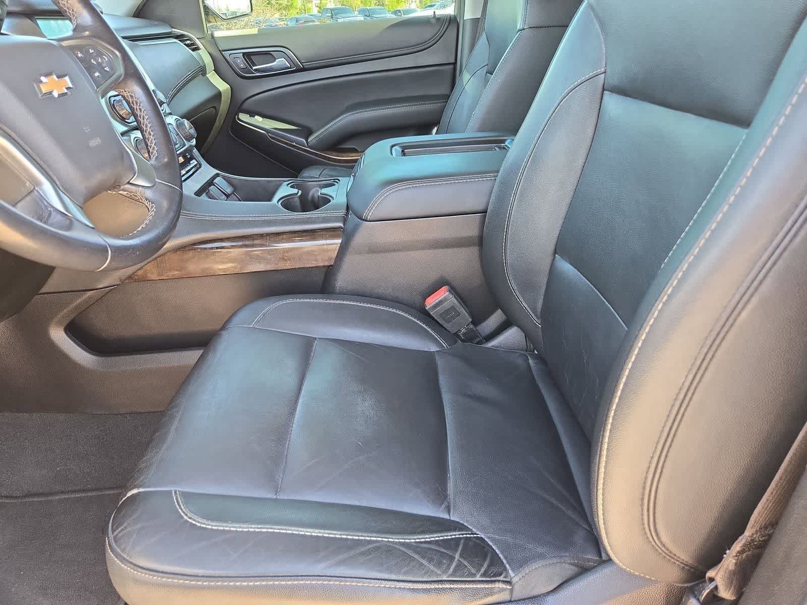 Thumbnail: 2019 Chevrolet Tahoe - 14