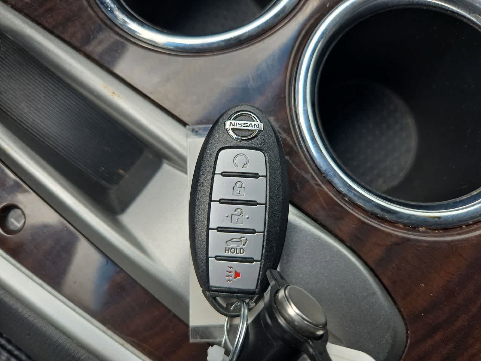 Thumbnail: 2014 Nissan Pathfinder - 32