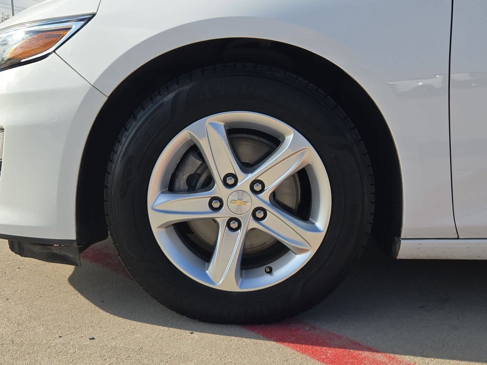 Thumbnail: 2022 Chevrolet Malibu - 12