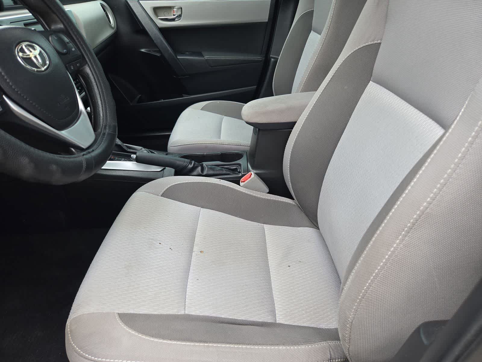 2017 Toyota Corolla LE - Photo 15