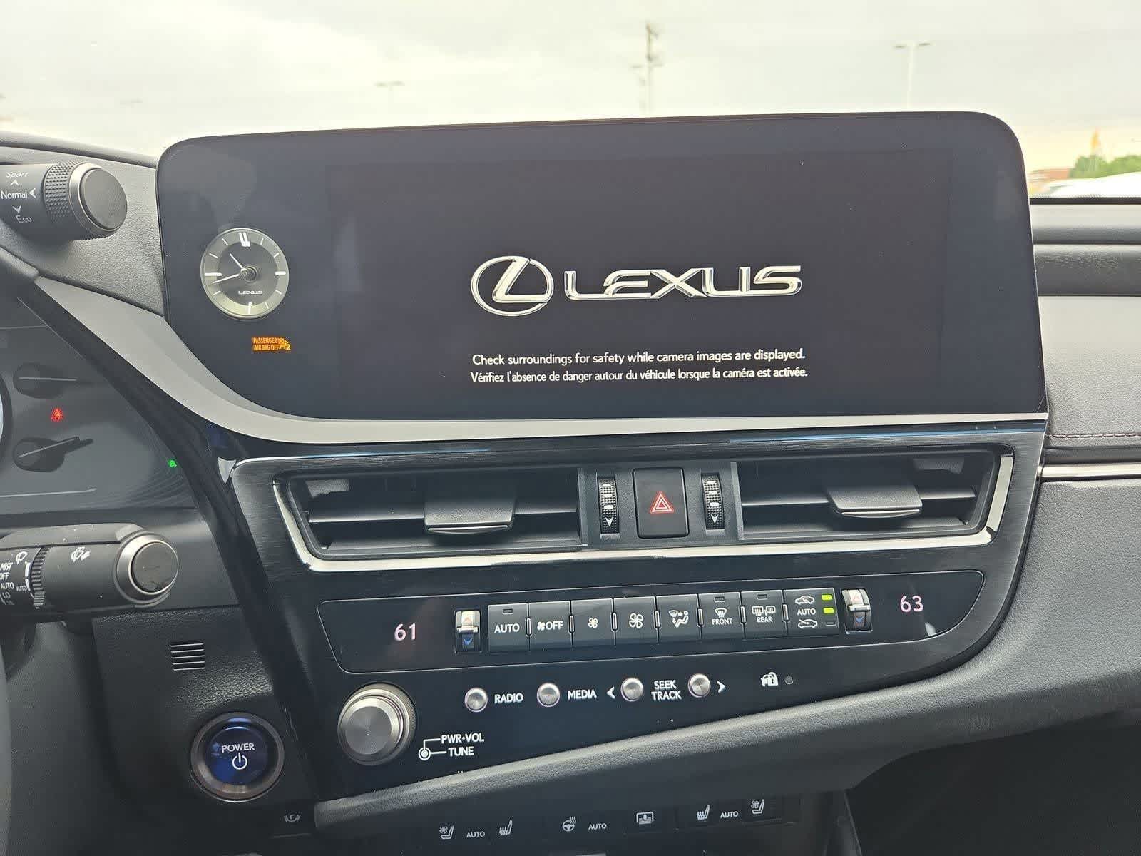 Thumbnail: 2022 Lexus ES - 27
