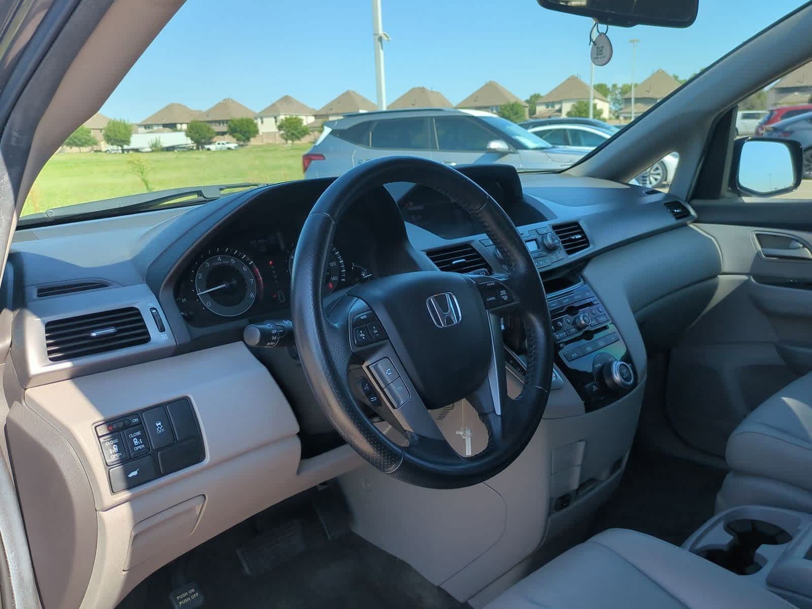 Thumbnail: 2013 Honda Odyssey - 2