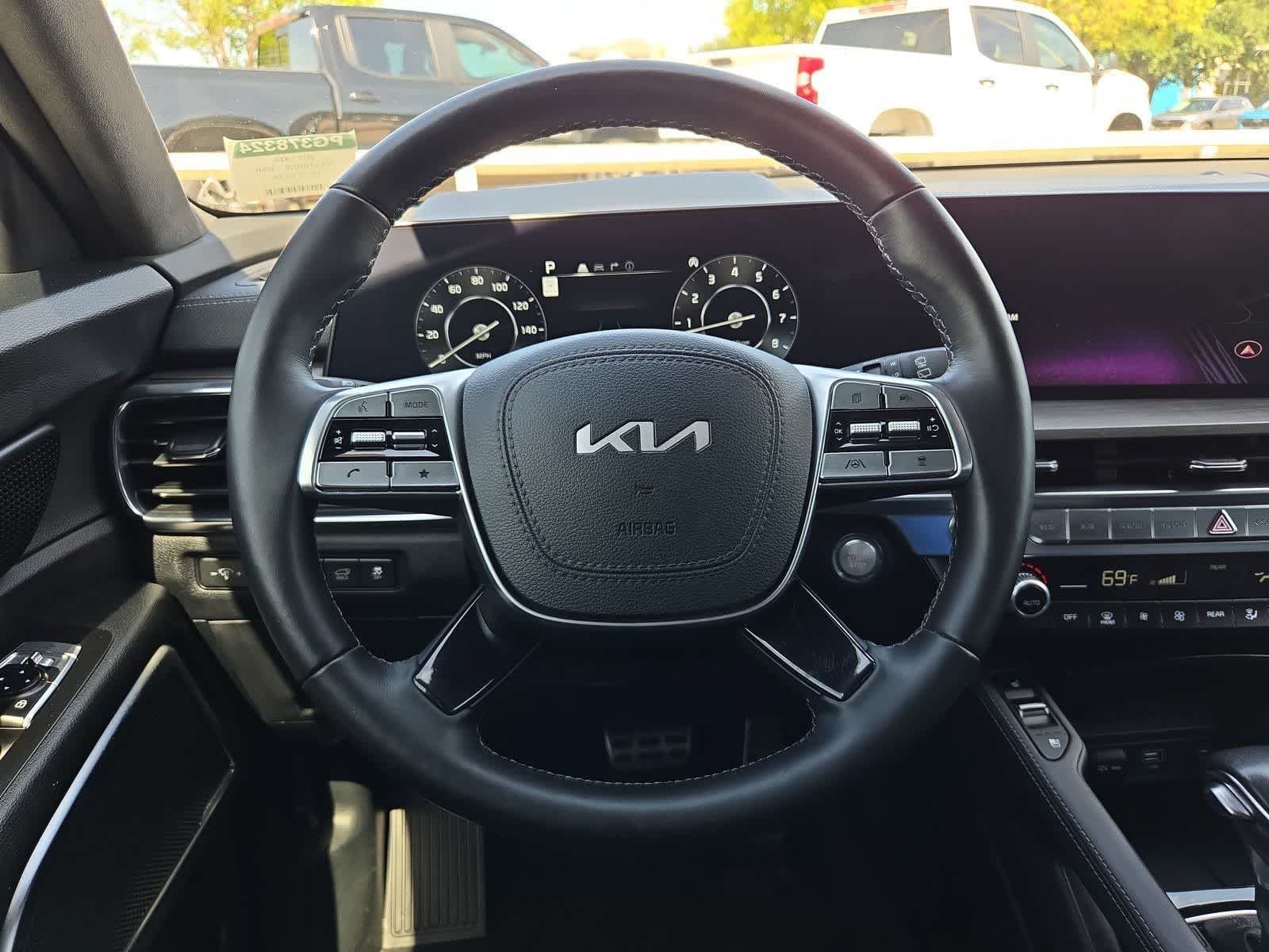 Thumbnail: 2023 Kia Telluride - 22