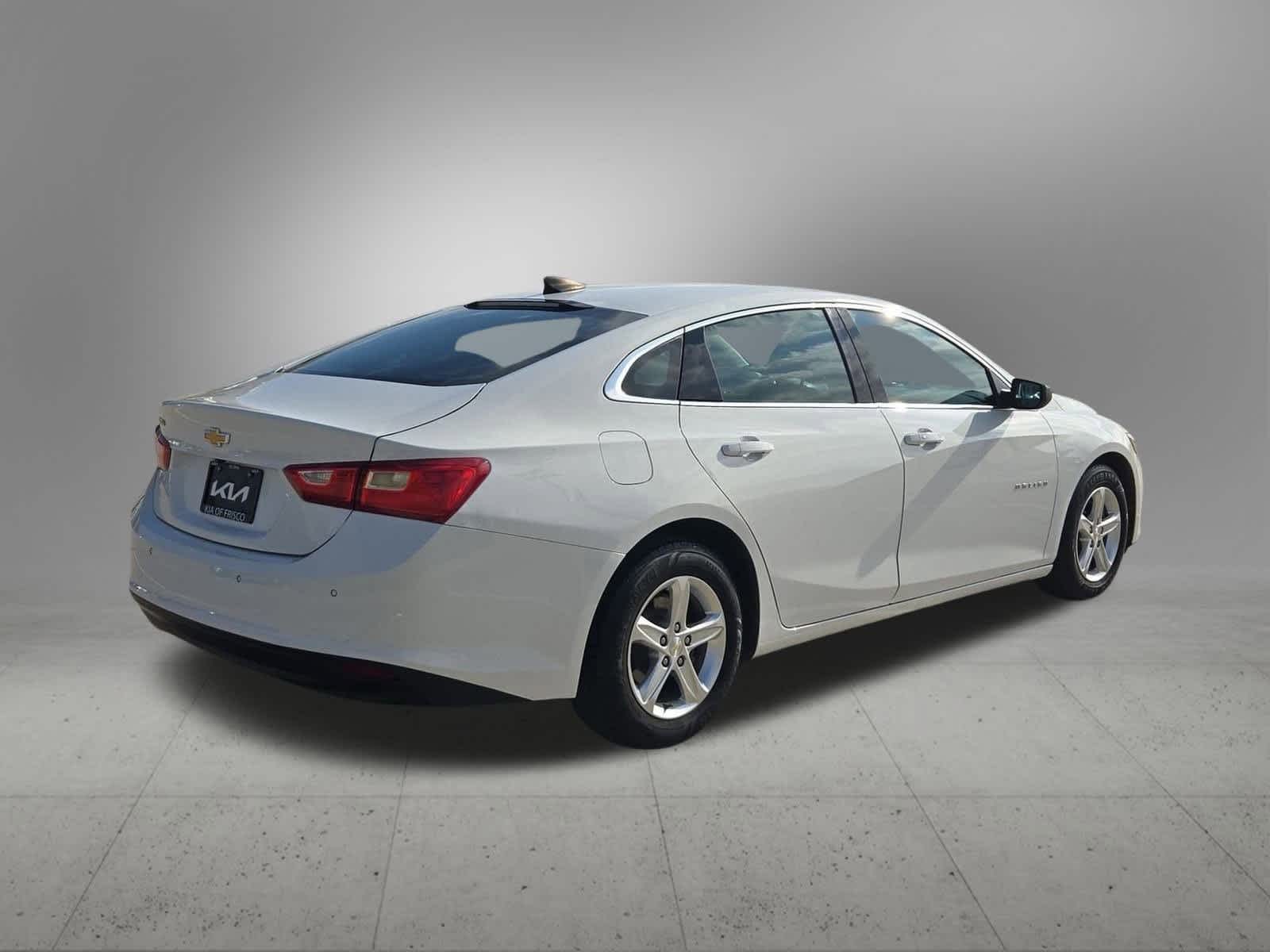 Thumbnail: 2022 Chevrolet Malibu - 6