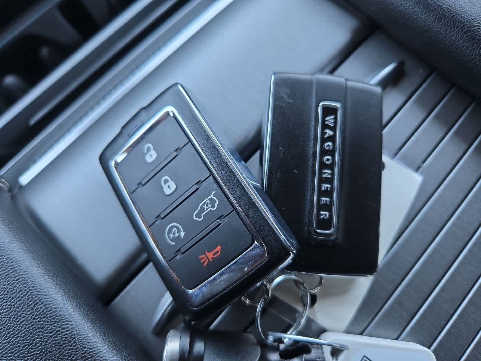 Thumbnail: 2023 Jeep Wagoneer - 36