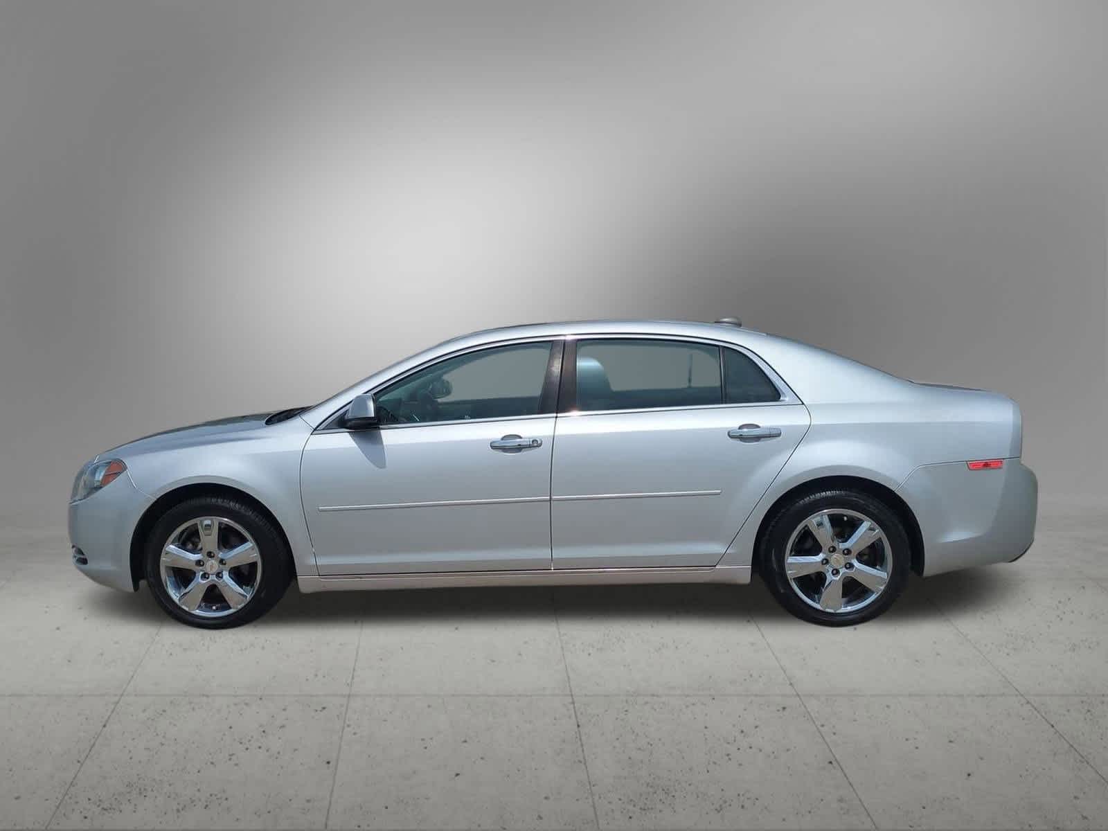 Thumbnail: 2012 Chevrolet Malibu - 3