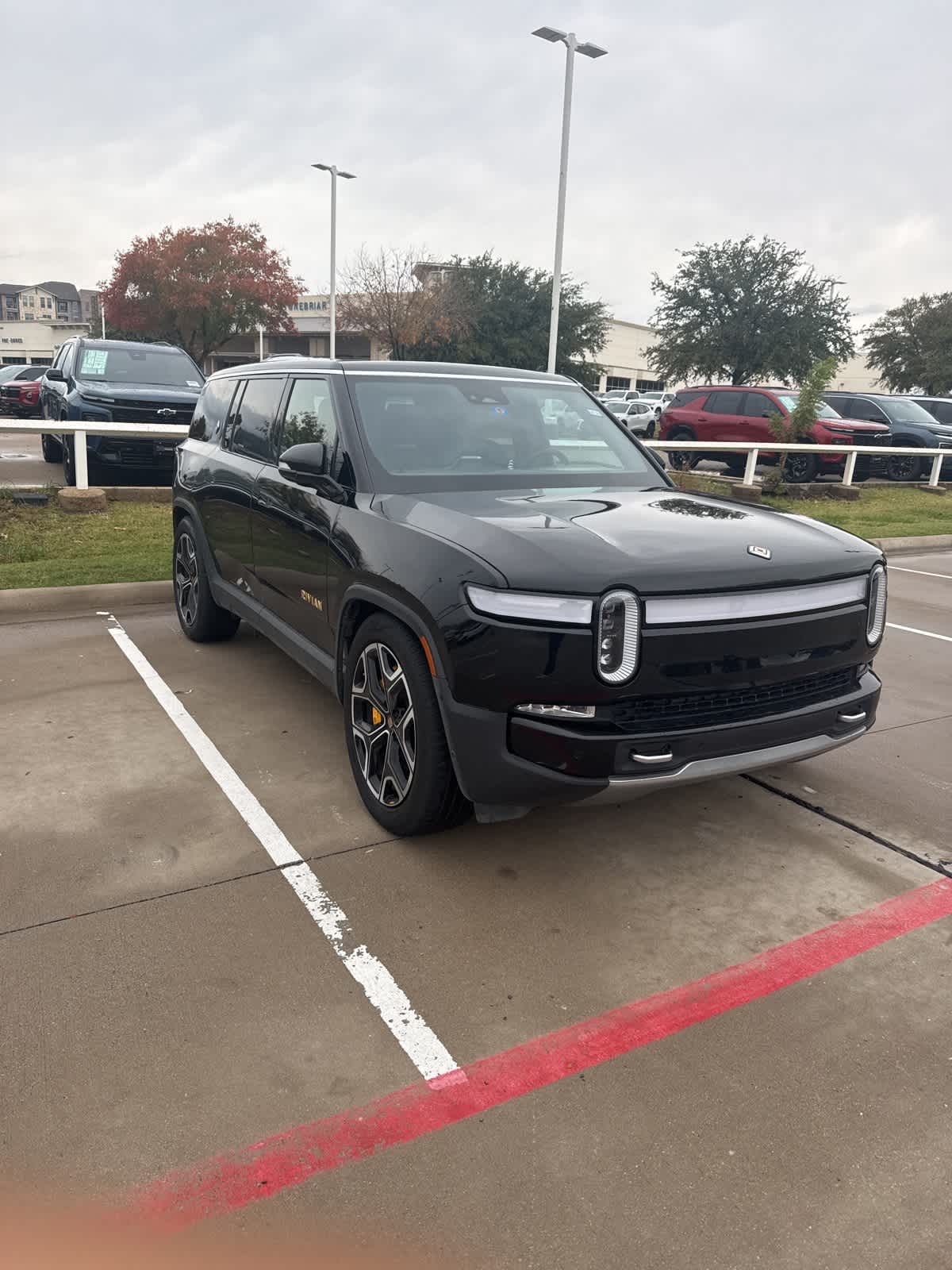 2023 Rivian R1S Launch Edition photo 2
