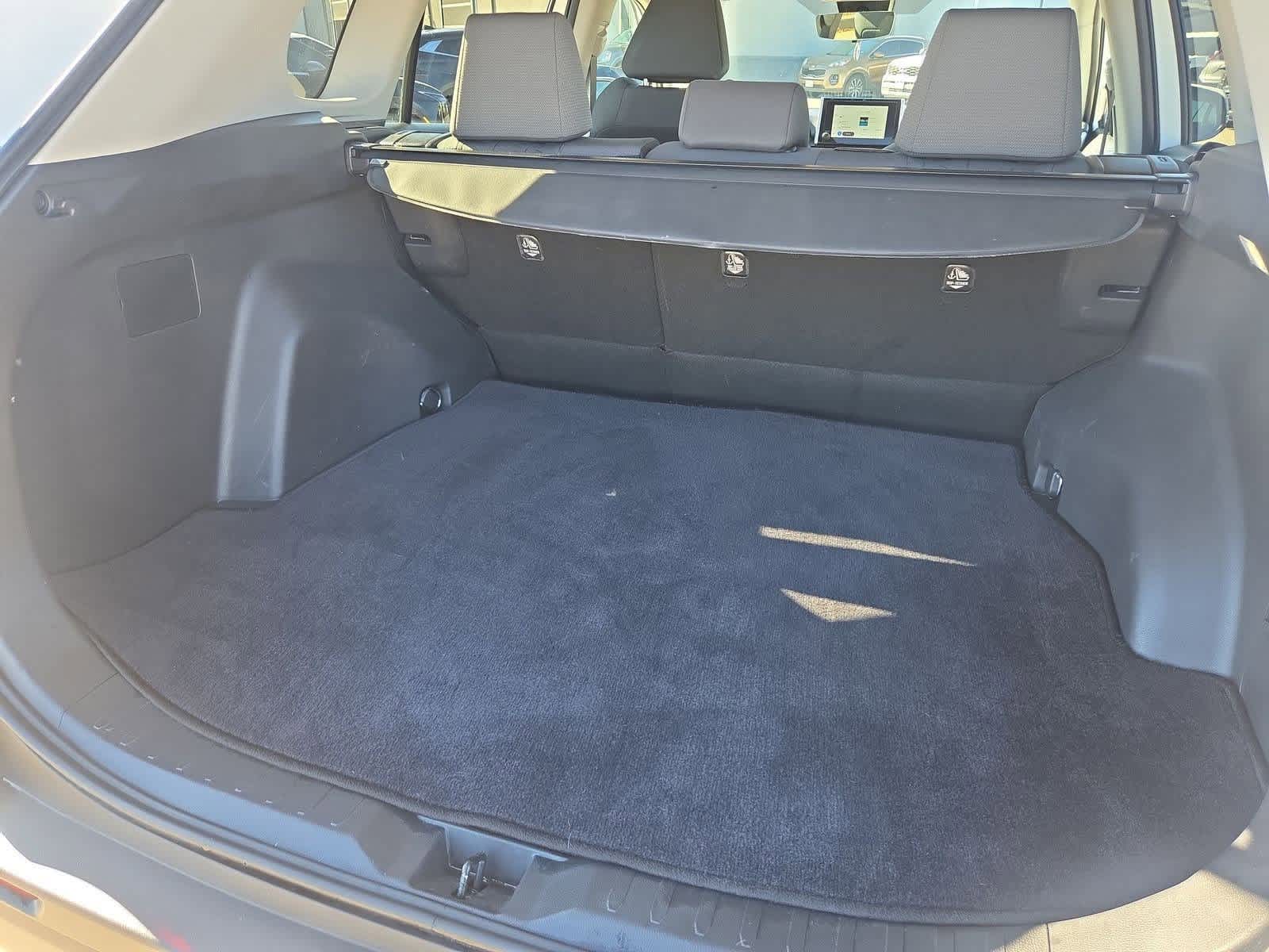 Thumbnail: 2023 Toyota RAV4 - 33