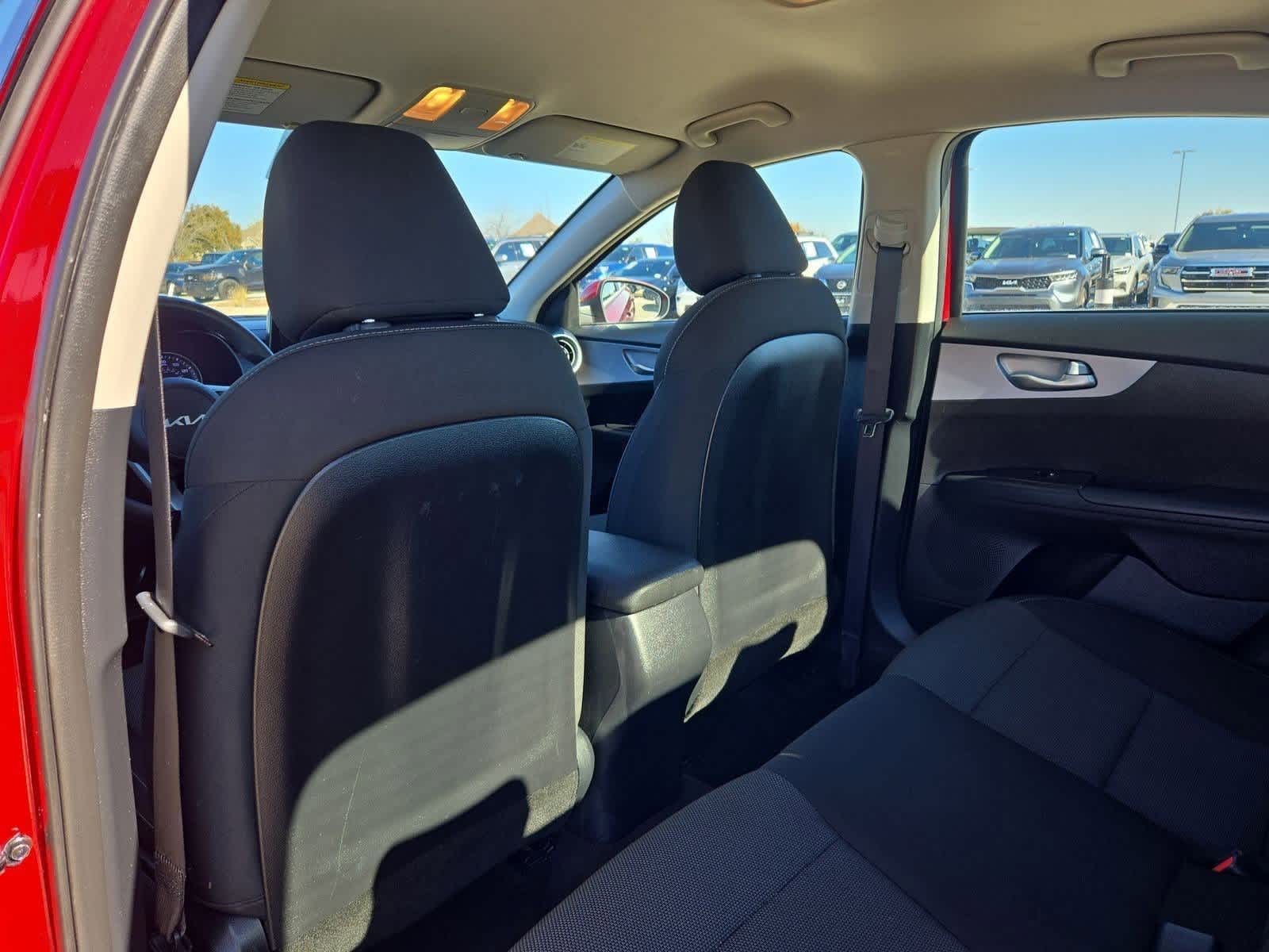 Thumbnail: 2024 Kia Forte - 17