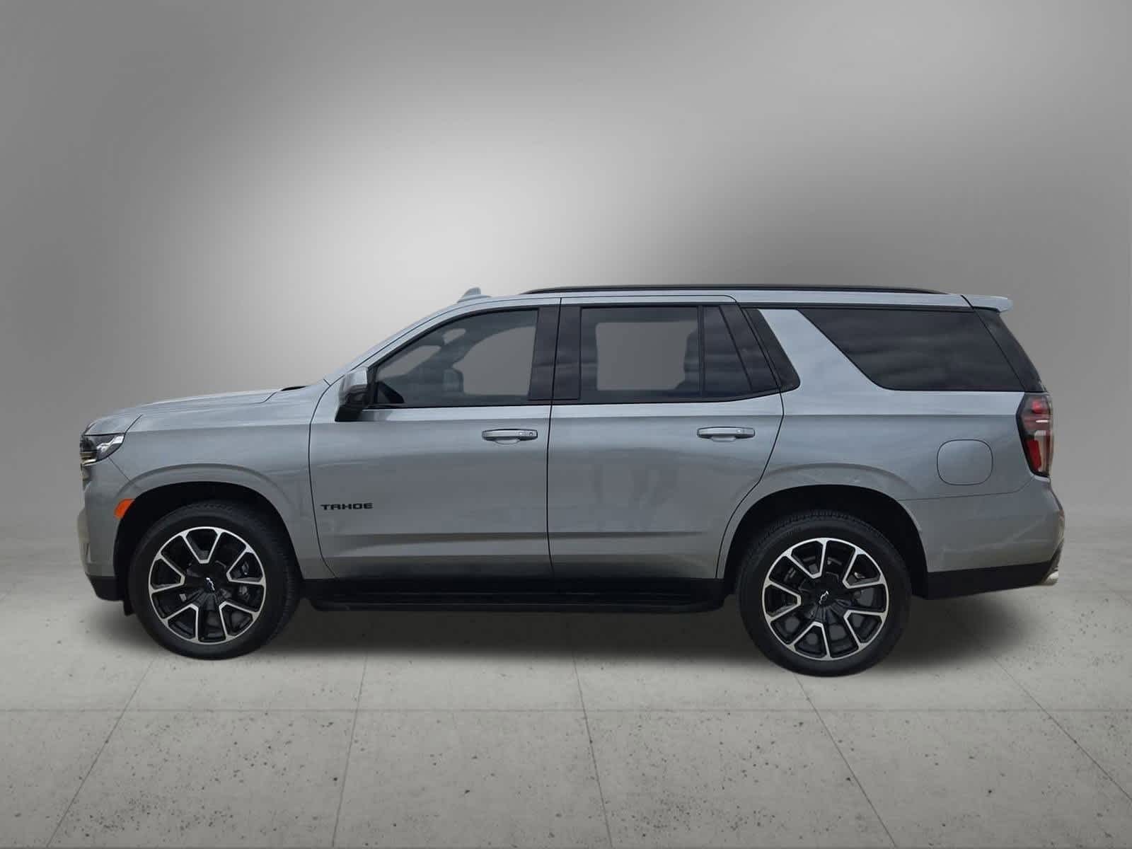 Thumbnail: 2023 Chevrolet Tahoe - 3