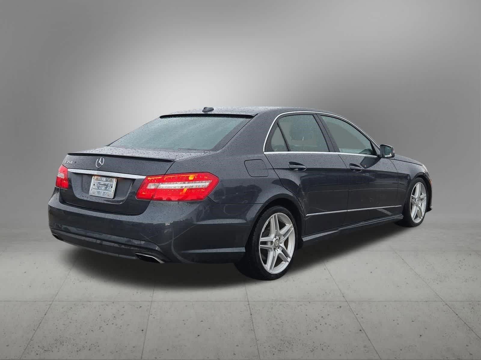 Thumbnail: 2011 Mercedes-Benz E-Class - 6