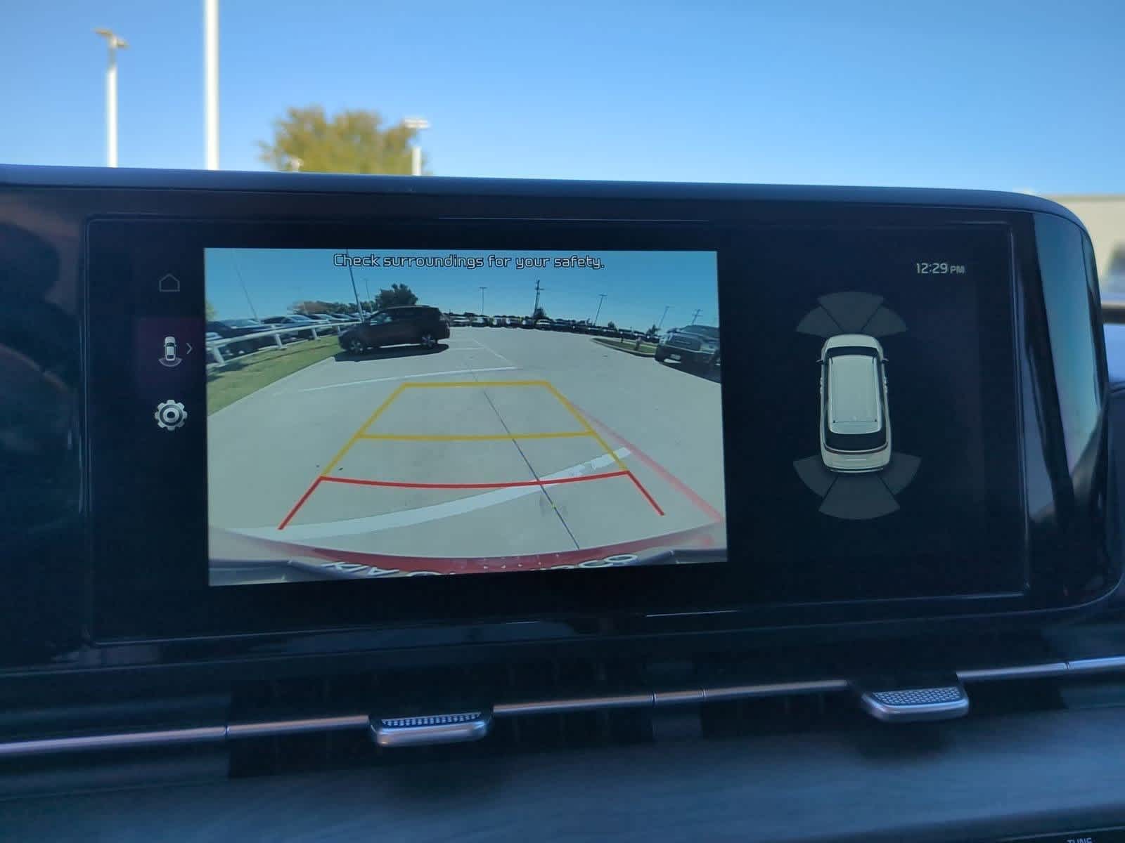 Thumbnail: 2023 Kia Carnival - 28