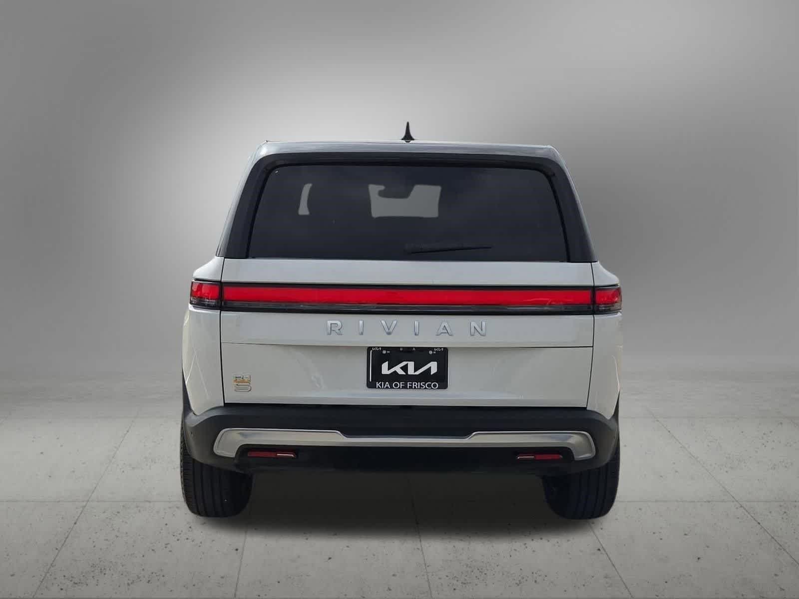Thumbnail: 2023 Rivian R1S - 5