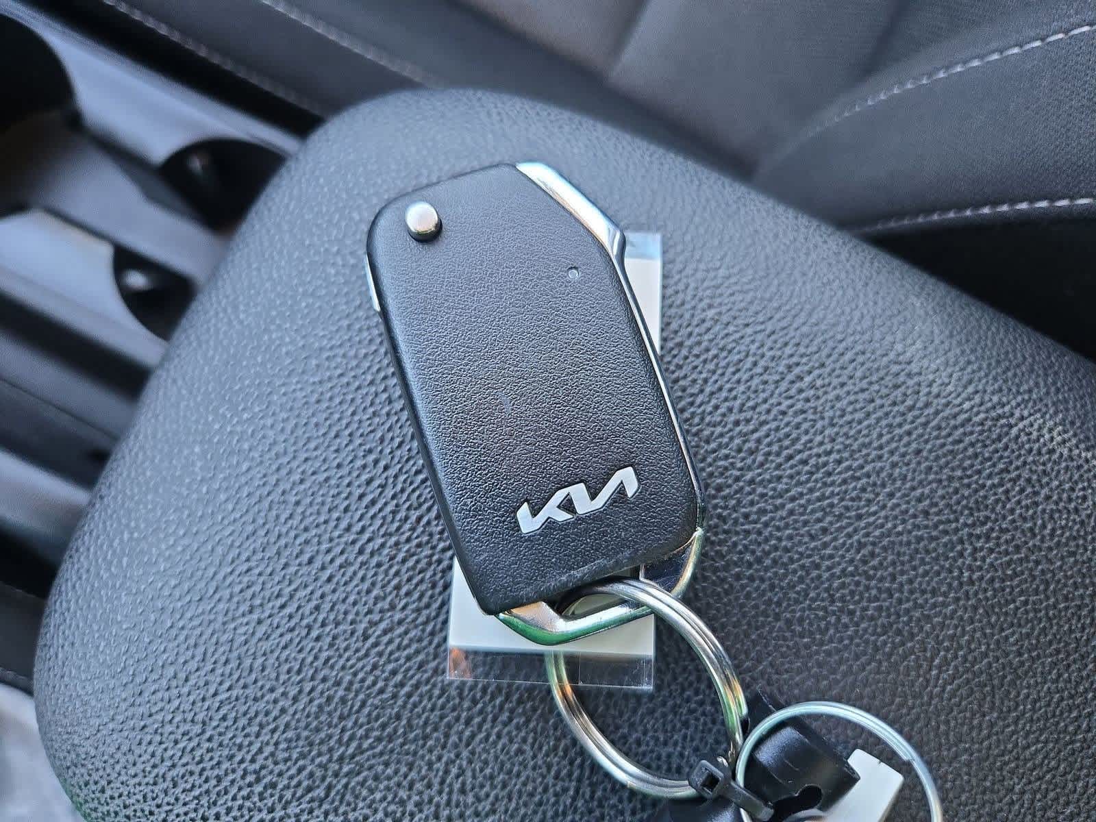 Thumbnail: 2024 Kia Forte - 32