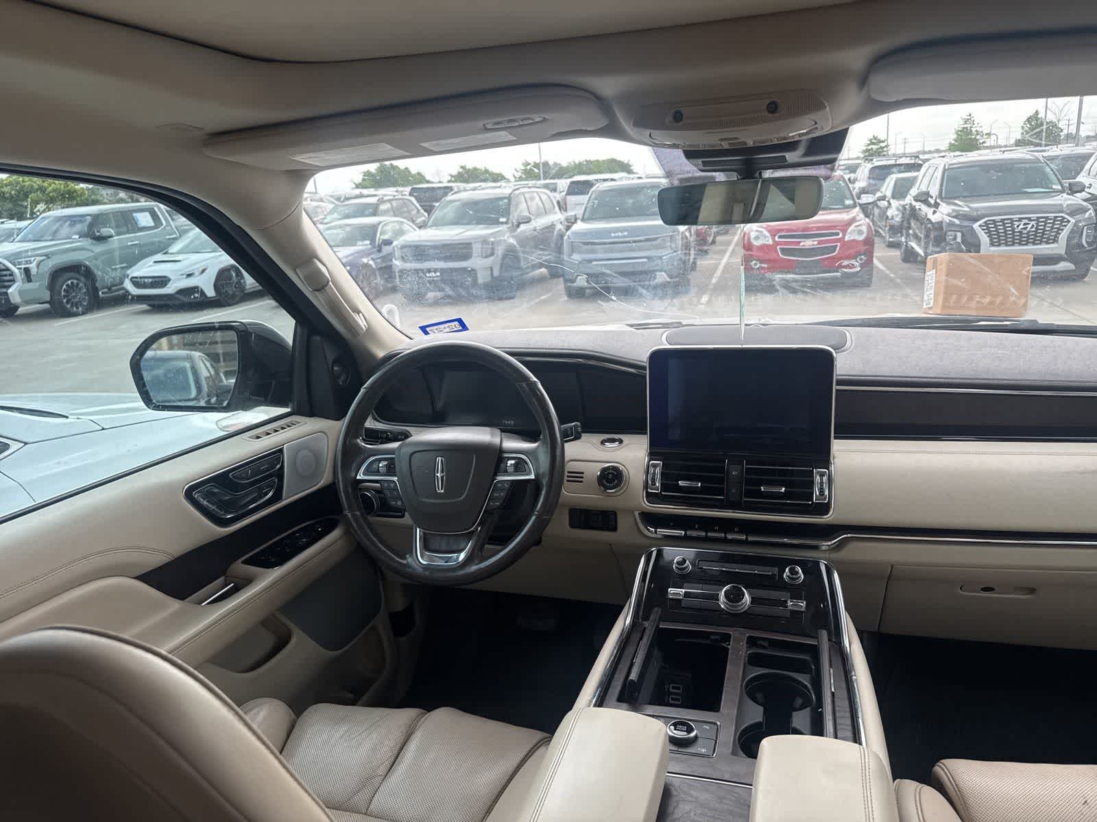 Thumbnail: 2019 Lincoln Navigator - 6