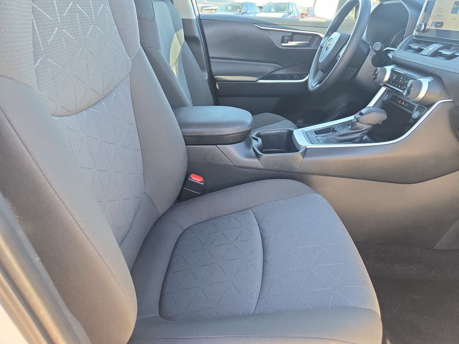 Thumbnail: 2023 Toyota RAV4 - 22