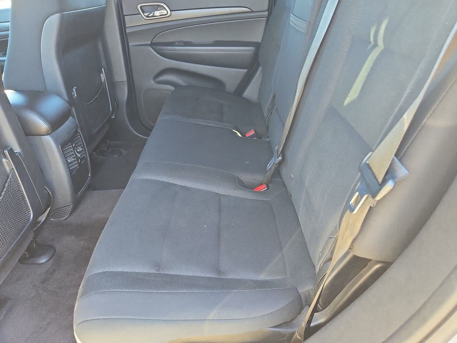 Thumbnail: 2016 Jeep Grand Cherokee - 19