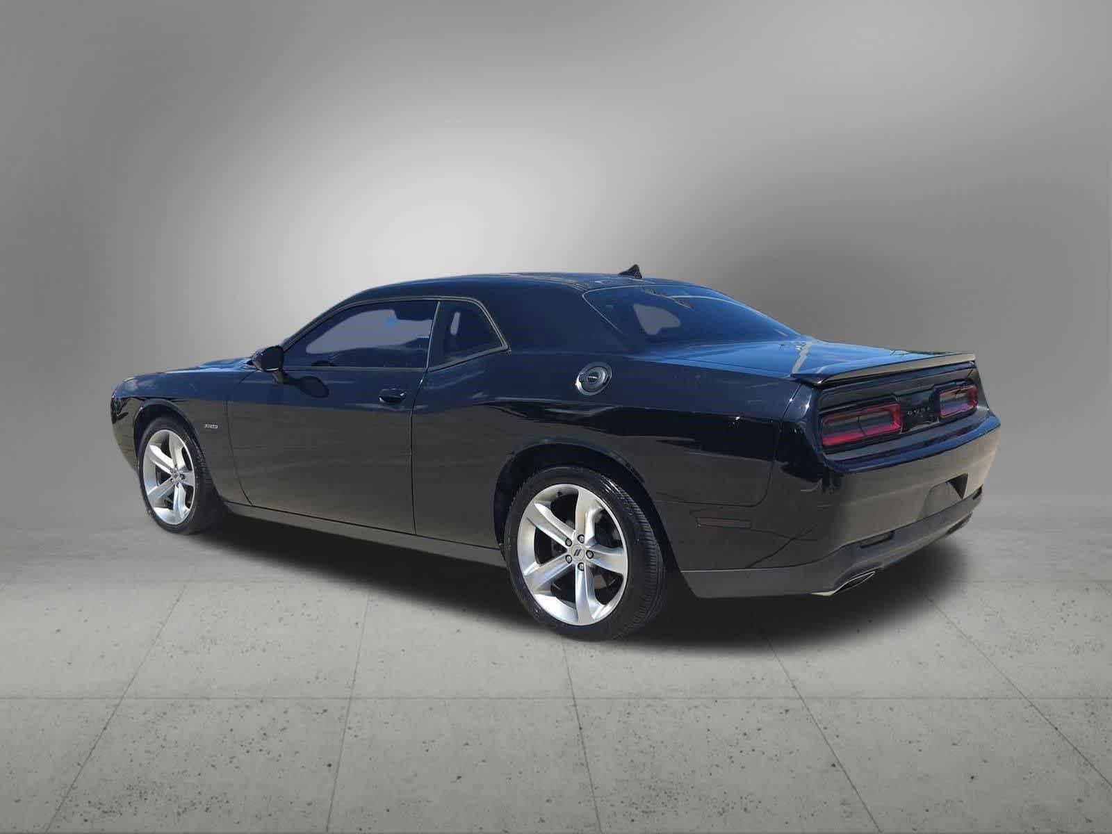 Thumbnail: 2017 Dodge Challenger - 4