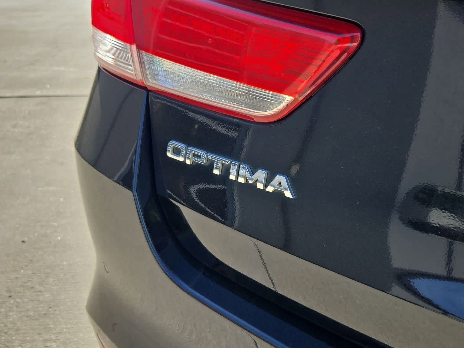 Thumbnail: 2016 Kia Optima - 11