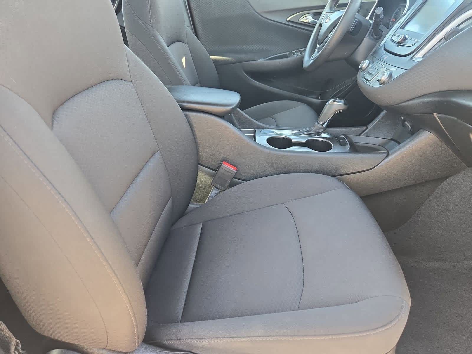 Thumbnail: 2018 Chevrolet Malibu - 20