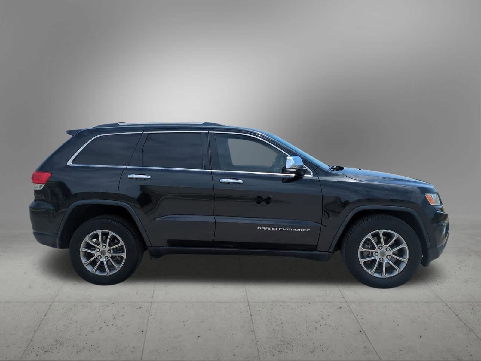 Thumbnail: 2015 Jeep Grand Cherokee - 7