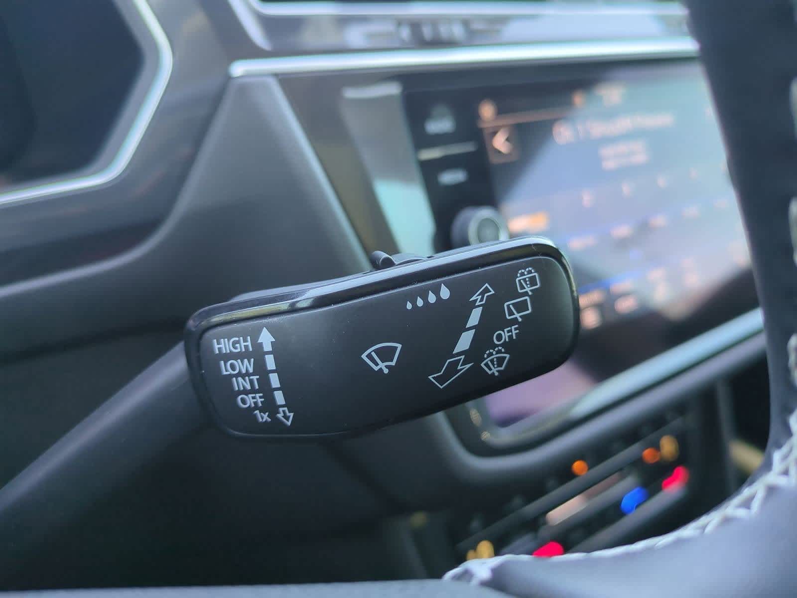 Thumbnail: 2022 Volkswagen Tiguan - 26