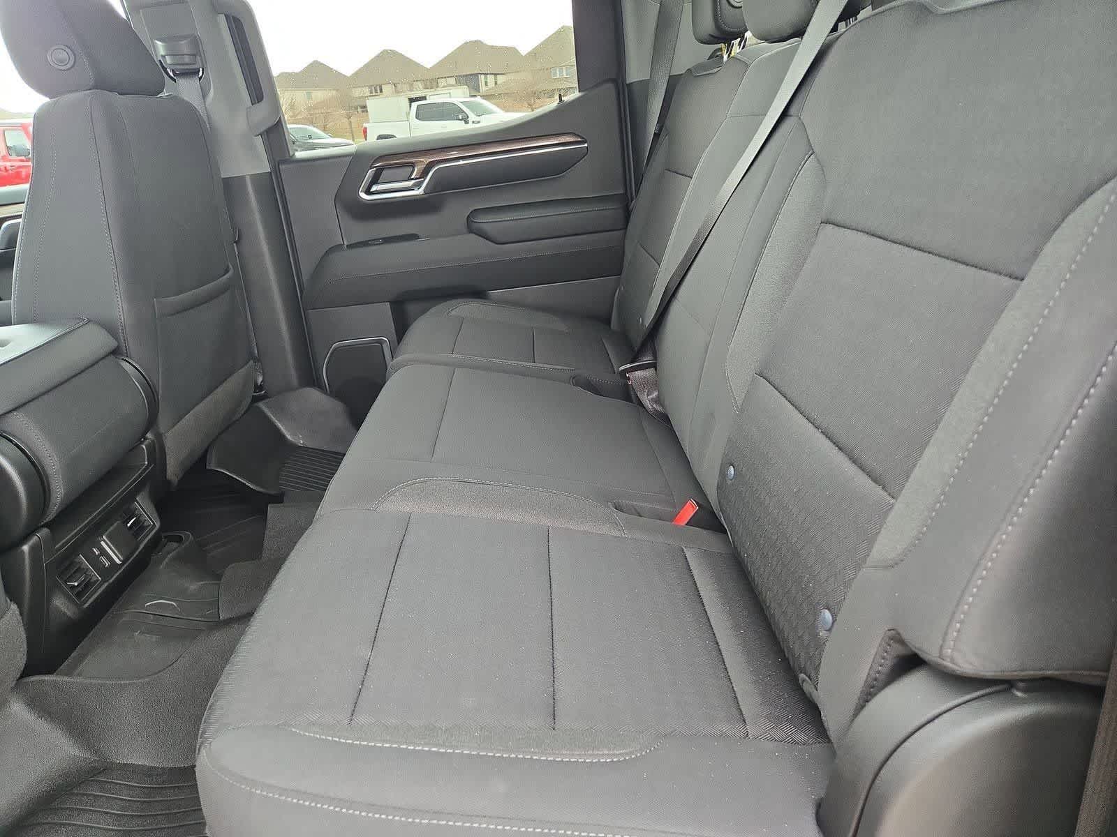 Thumbnail: 2023 Chevrolet Silverado 1500 - 17