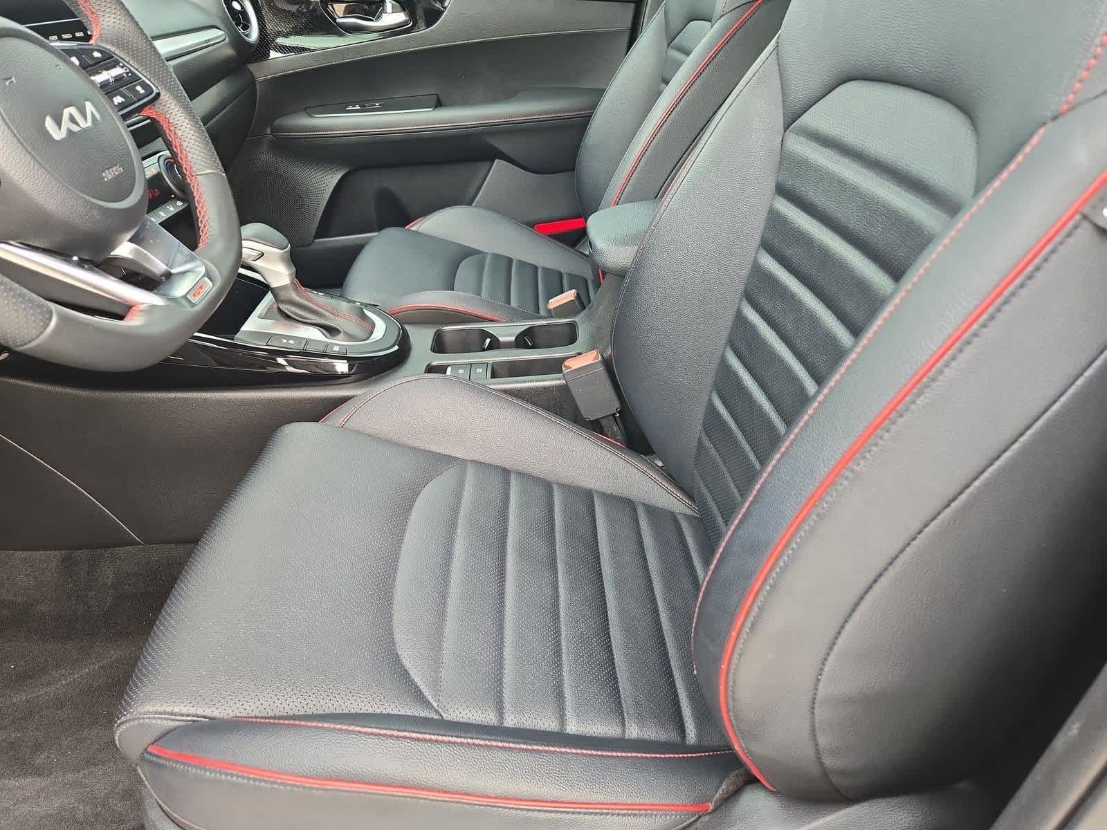 Thumbnail: 2023 Kia Forte - 15