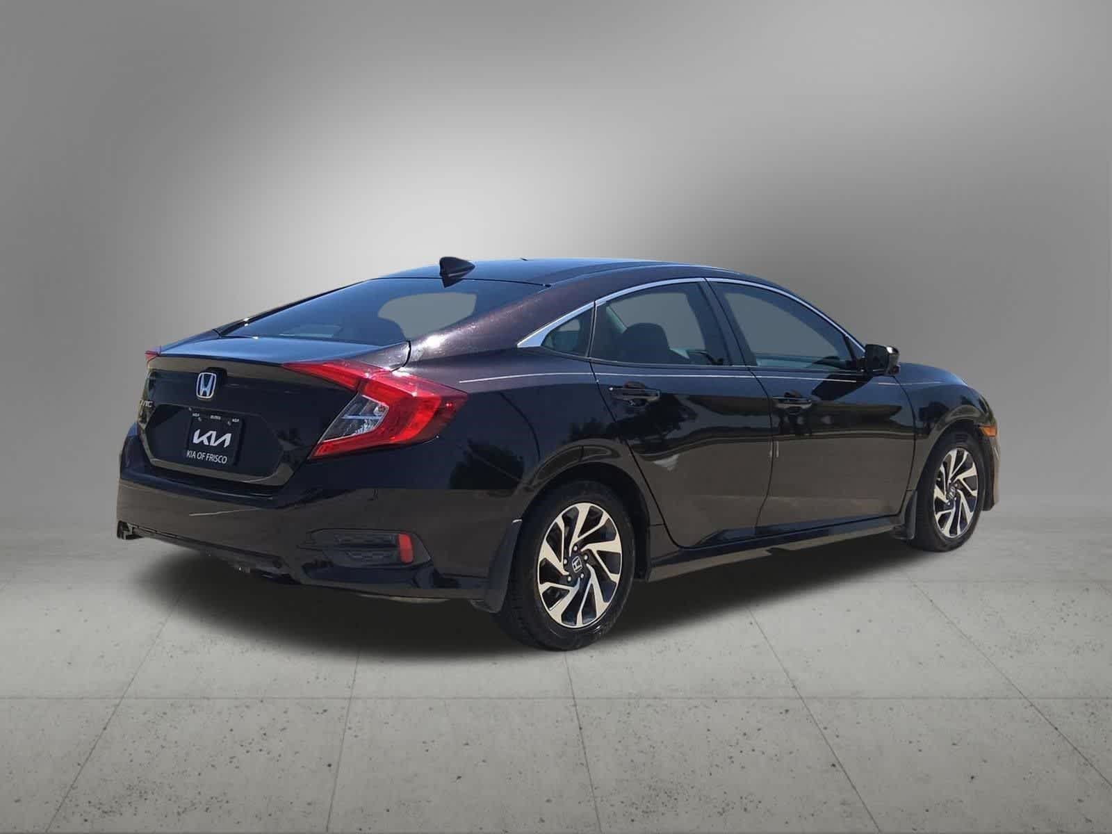 Thumbnail: 2017 Honda Civic - 6
