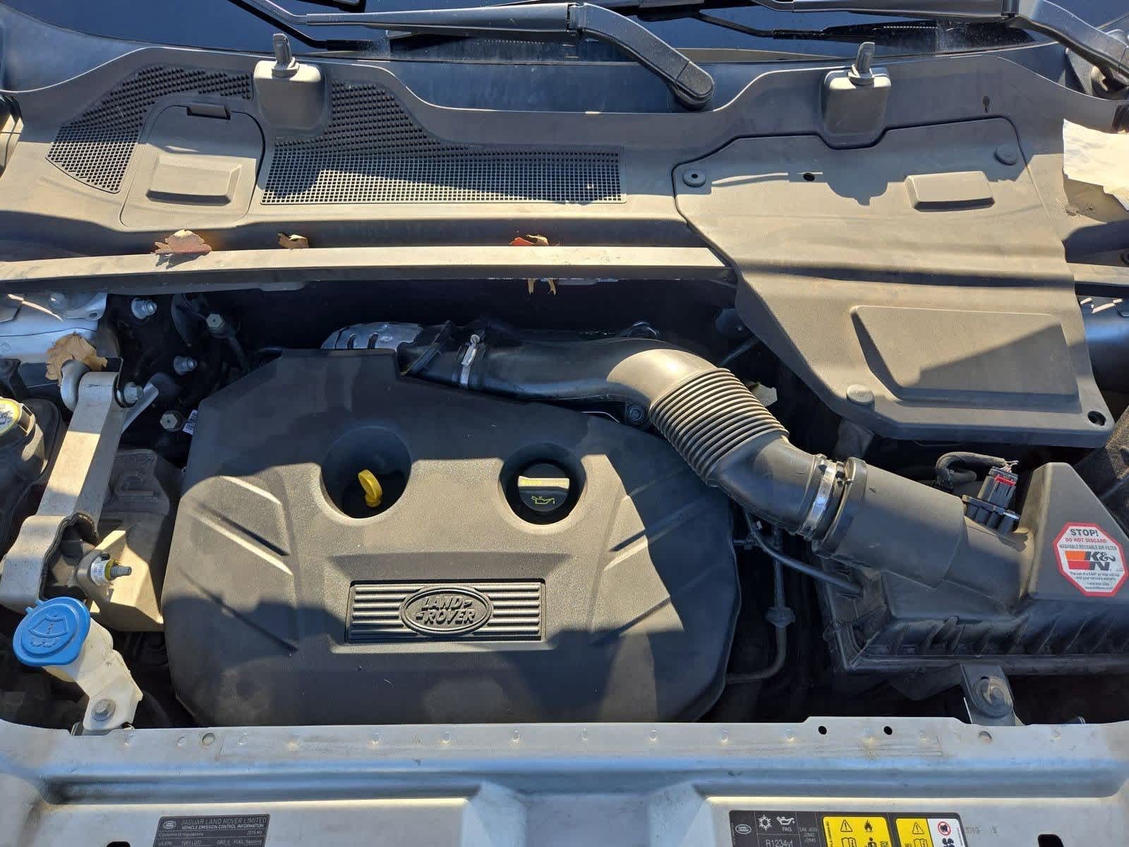 Thumbnail: 2015 Land Rover Discovery Sport - 14