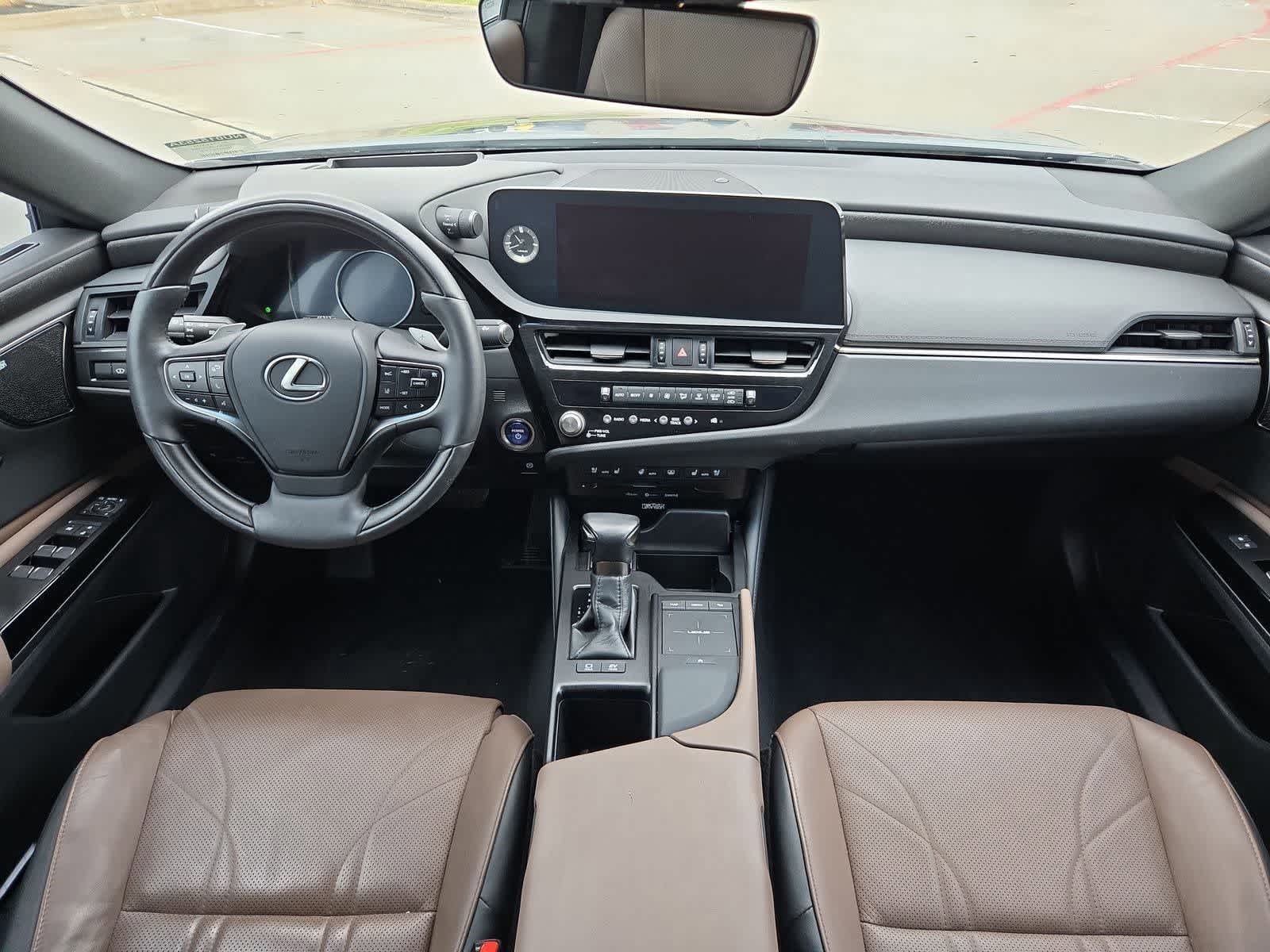 Thumbnail: 2022 Lexus ES - 13