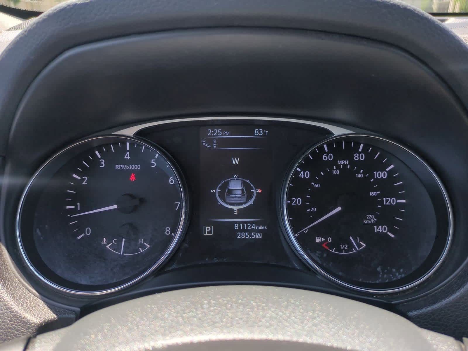 2016 Nissan Rogue SL 34