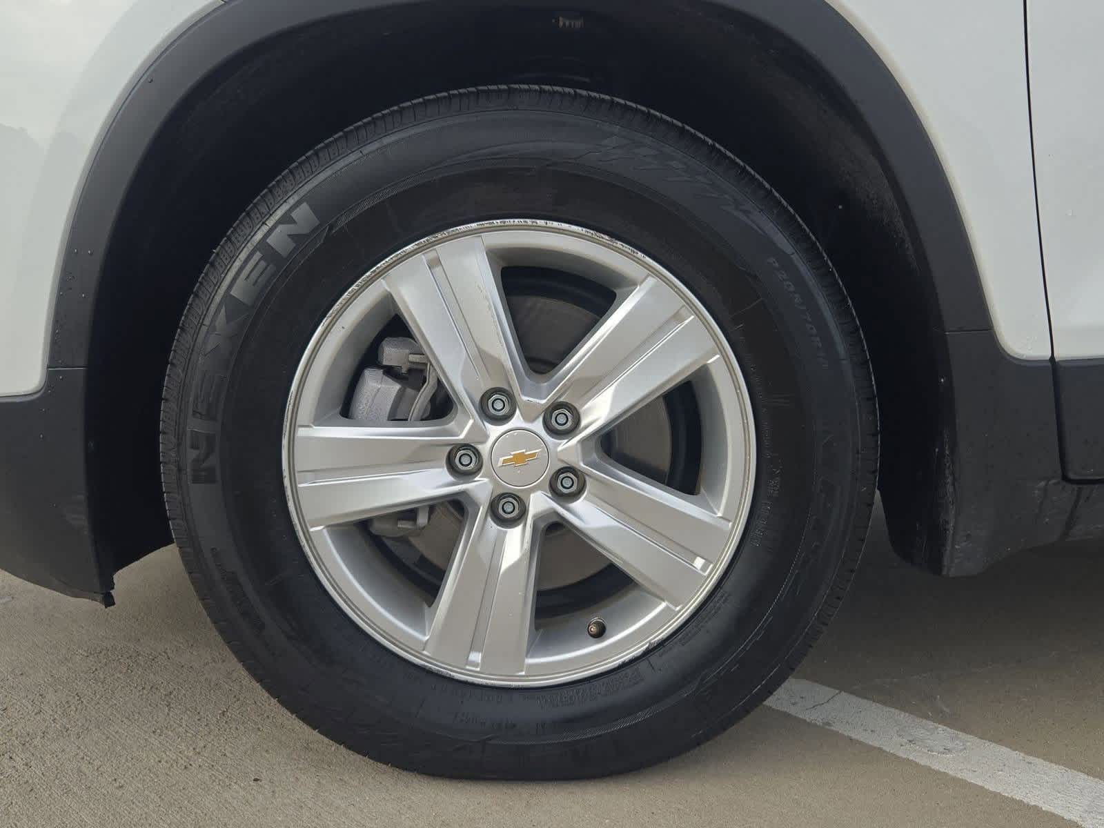 Thumbnail: 2020 Chevrolet Trax - 12