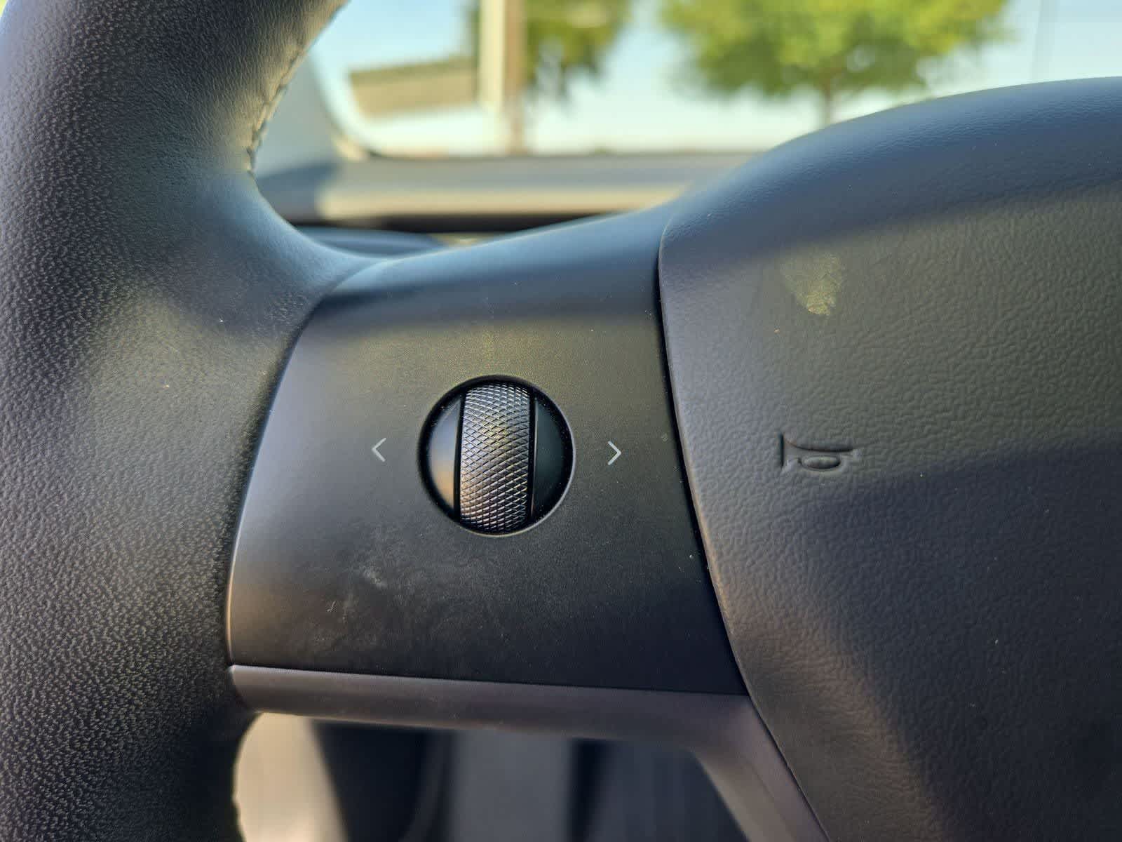 Thumbnail: 2023 Tesla Model 3 - 20